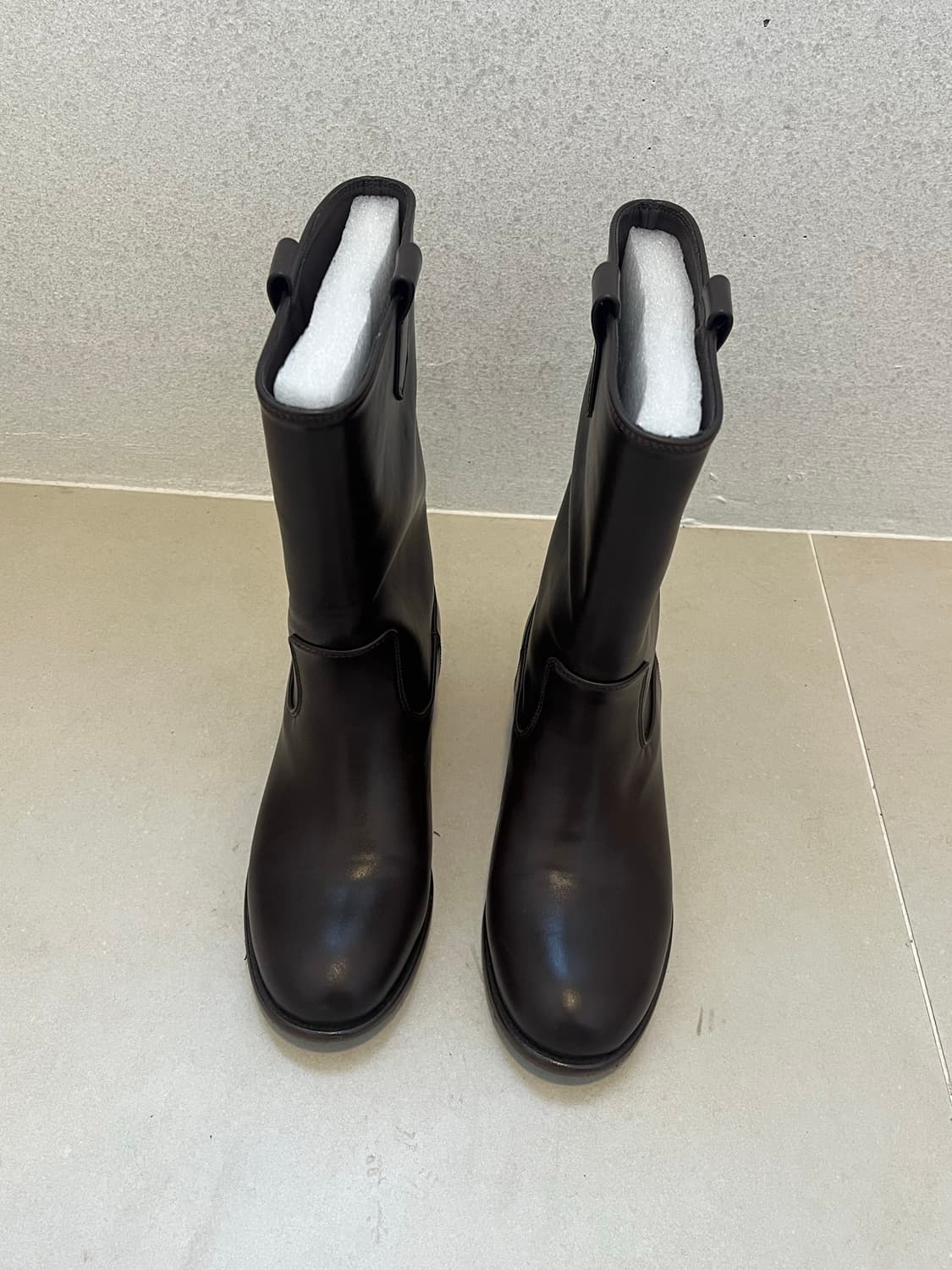 코모레비뮤지엄 카우레더 스트랩 미들부츠 브라운 240 상품이미지4