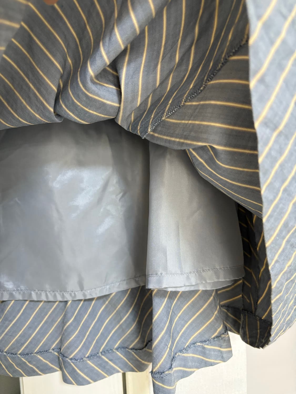 블루 스트라이프 미디 스커트 상품이미지3