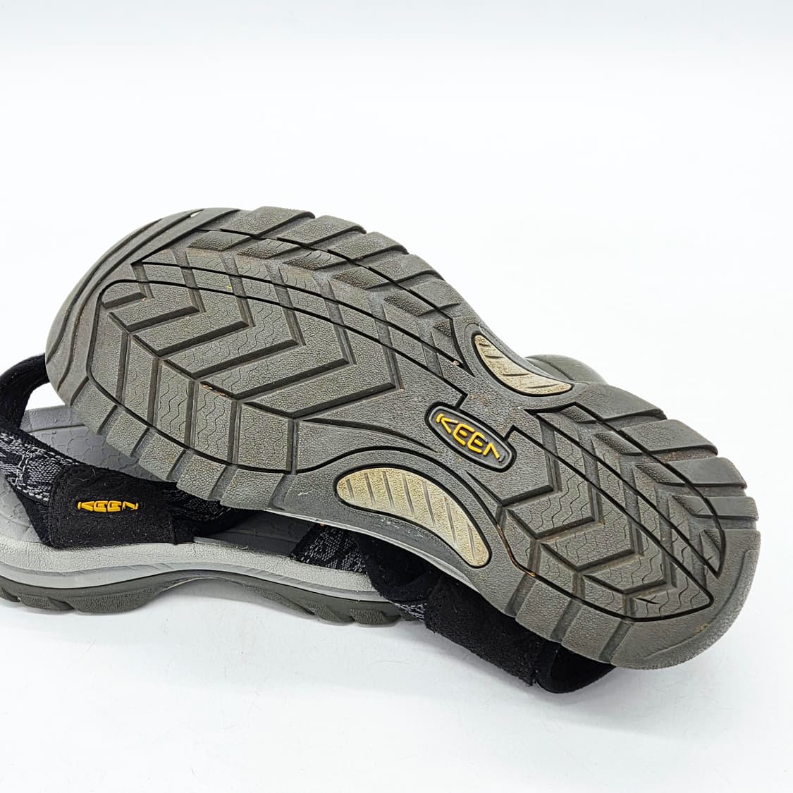  KEEN 우먼스 뉴포트 H2 샌들 검/회 (250)  상품이미지3