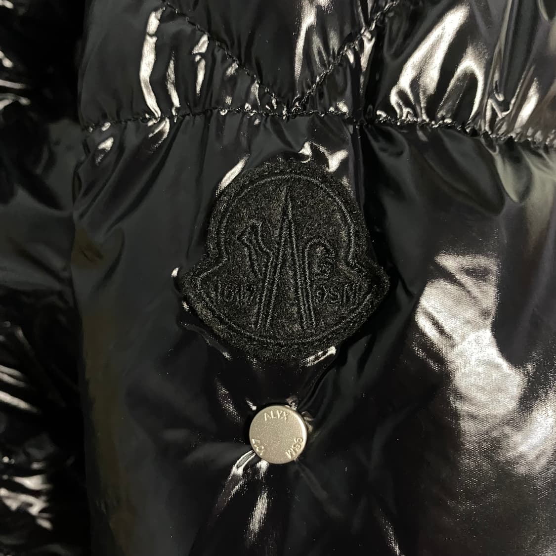 [4] 몽클레어 Moncler 알릭스 Alyx 마호가누스 쇼트 다운 자켓 상품이미지4