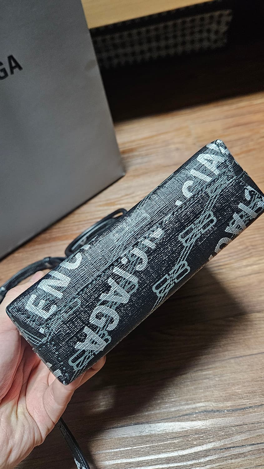 발렌시아가 모노그램 패턴 미니 토트백 쇼퍼백 가방 크로스백 상품이미지3