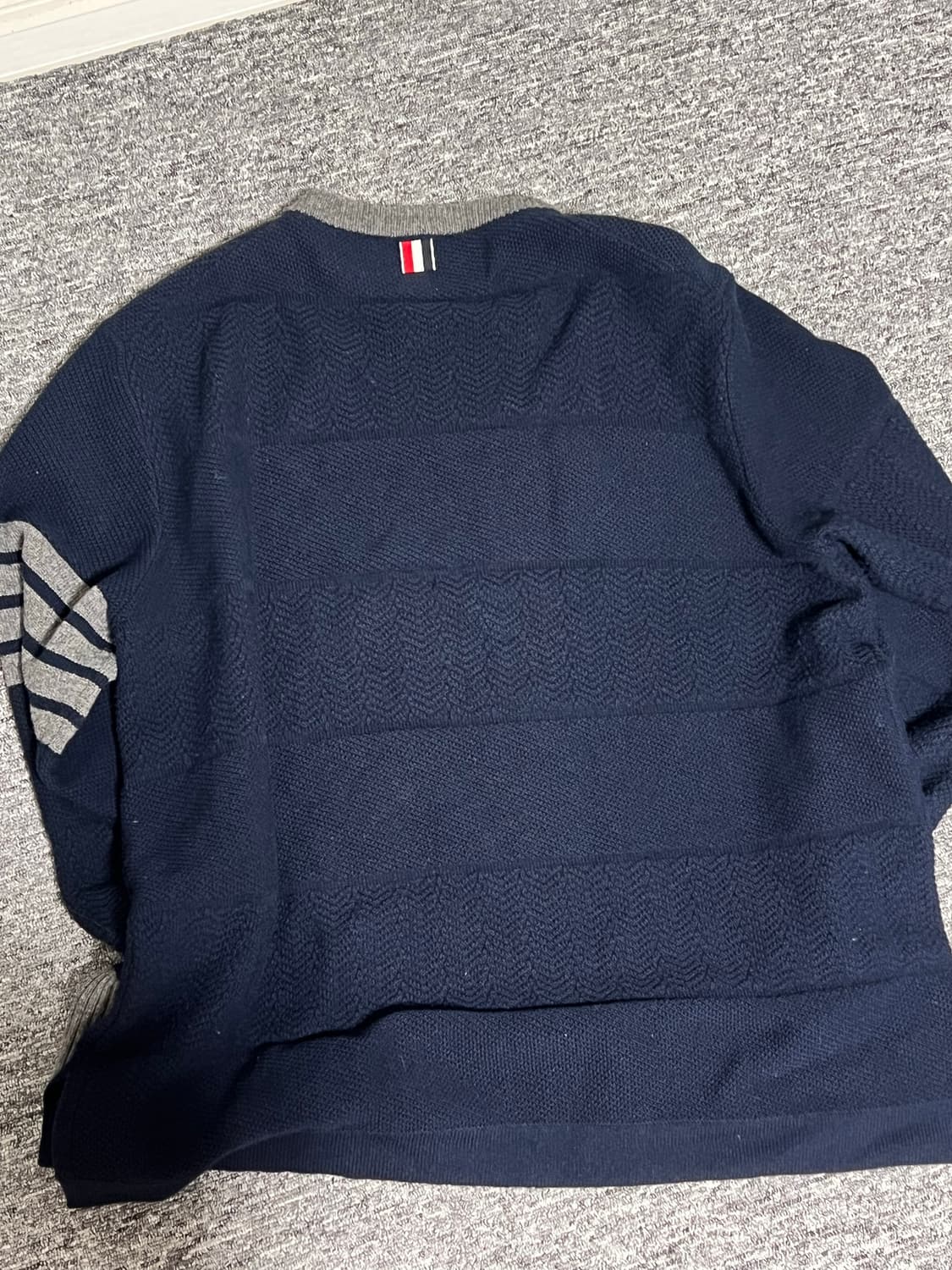 톰브라운 메리노울 니트 4사이즈 상품이미지2