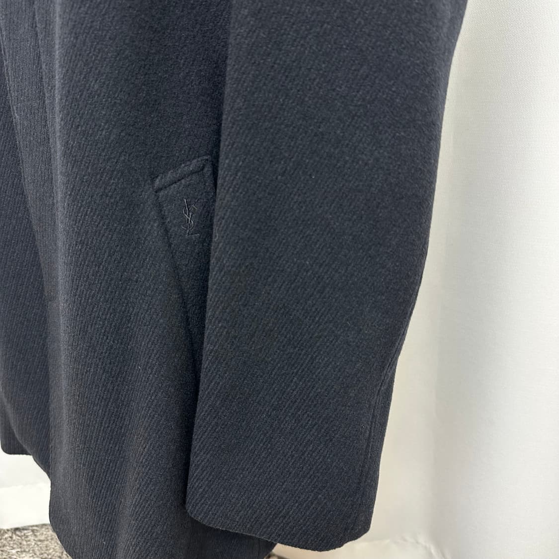  입생로랑 남자 모직코트 차콜 빅사이즈 105 상품이미지4