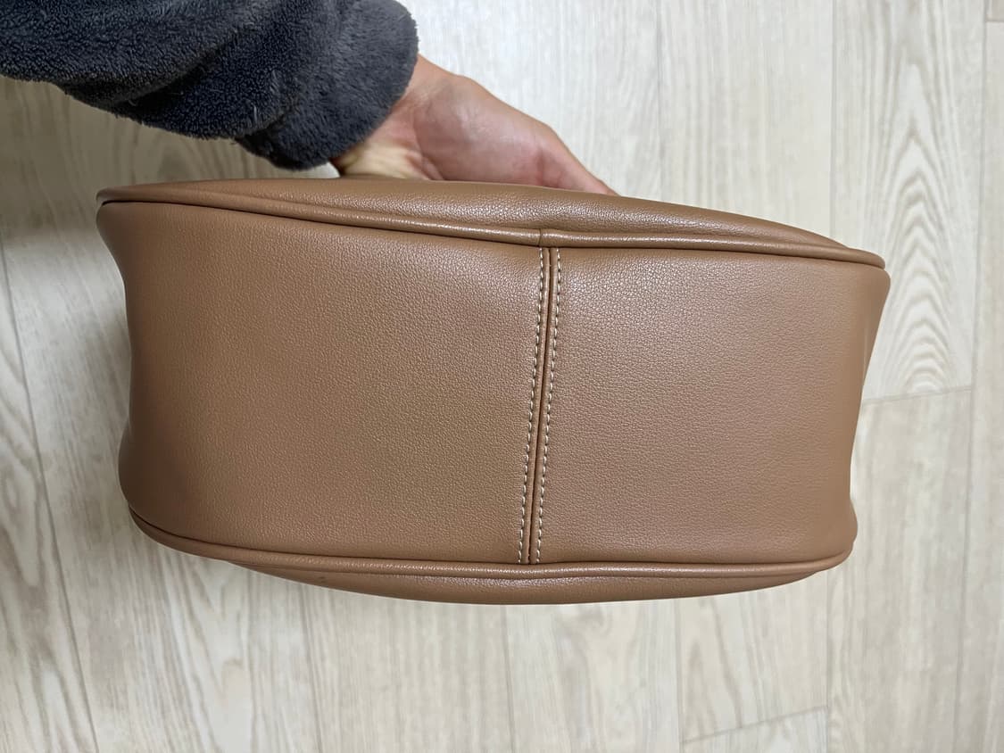 분크 하프문 코코넛백 카멜 상품이미지4