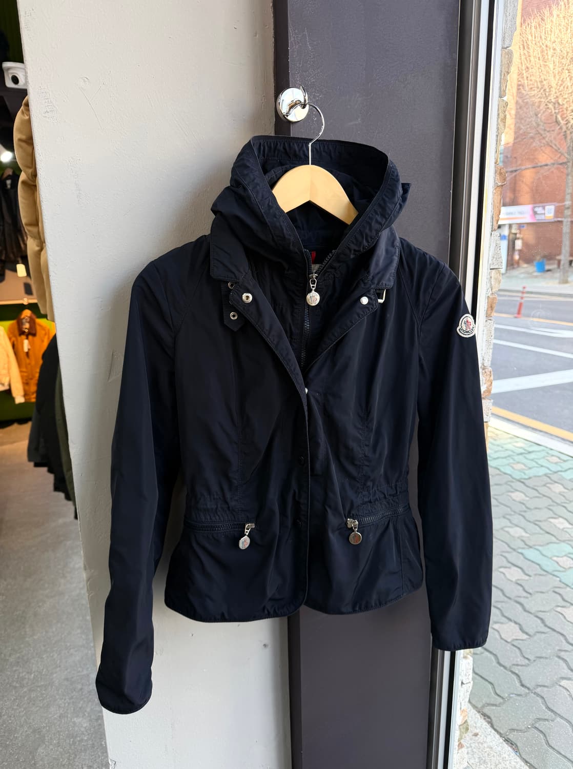 0/ 몽클레어 EFISIA 나일론 후디 바람막이 자켓 상품이미지4