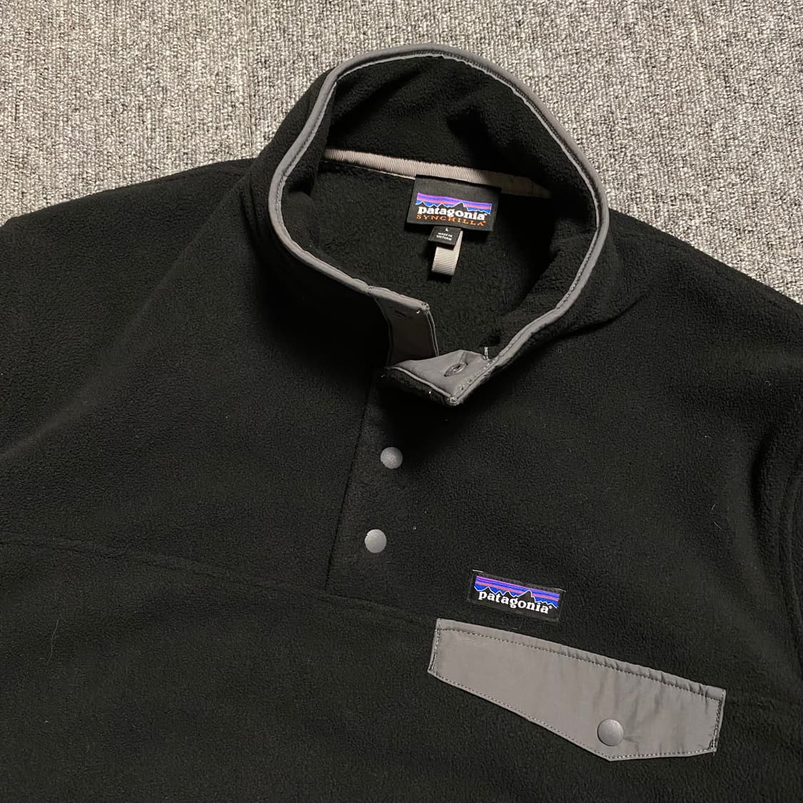 🌊Patagonia synchilla Black/grey 상품이미지4