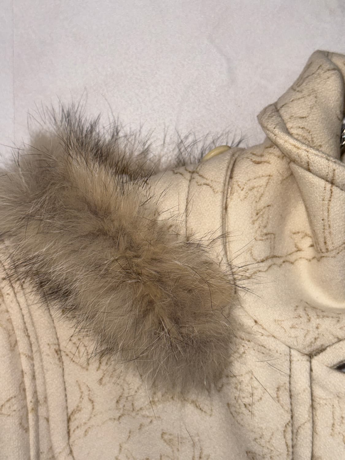 ESCADA ivory oriental wool coyote fur 코트 상품이미지5