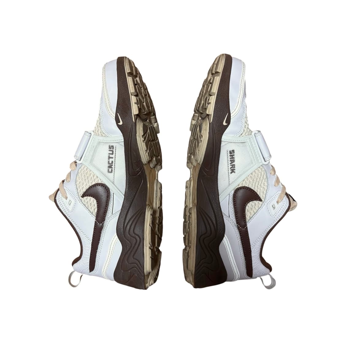 나이키 x 트래비스 스캇 줌 필드 잭스 (300) 상품이미지2