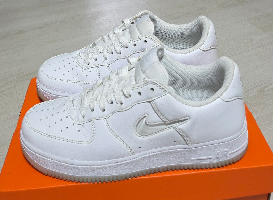 나이키 에어 포스 1 로우 컬러 오브 더 먼스 뽈록 상품이미지2