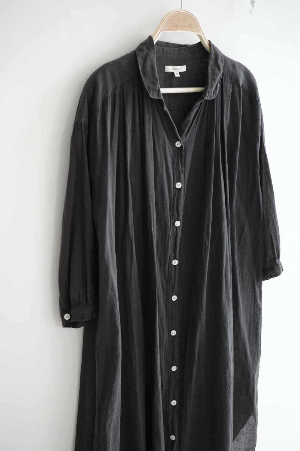 studio CLIP
• 블랙 아사 코튼 셔츠 롱 원피스 상품이미지3