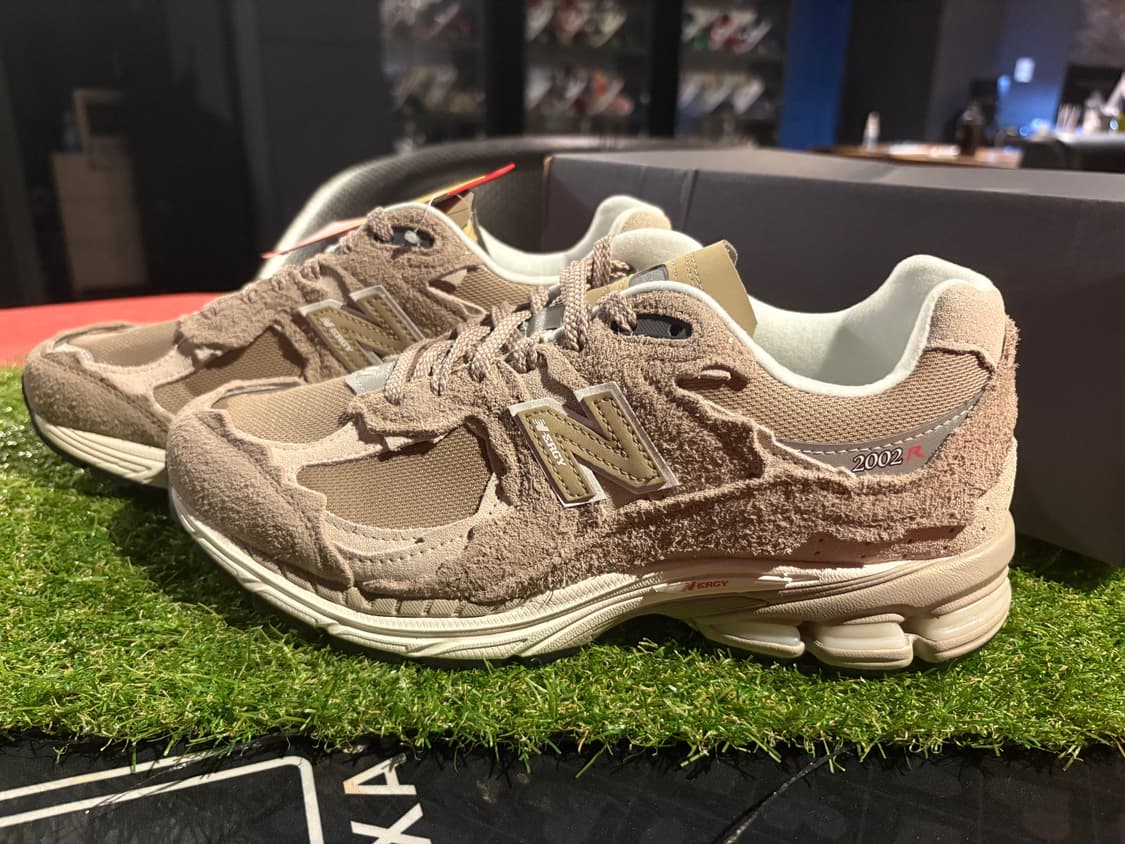 [새상품/275]뉴발란스 2002 정가이하판매 상품이미지3