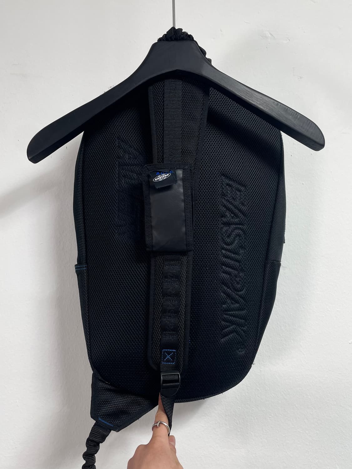 아더에러 이스트팩 슬링백 (on.494) 상품이미지7