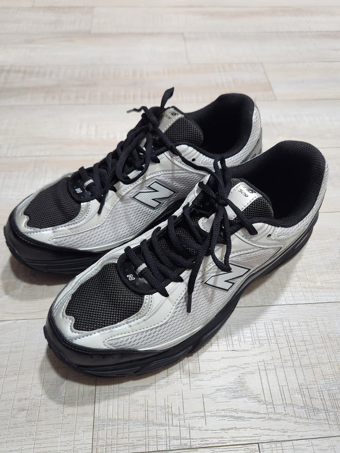 뉴발란스 509 블랙그레이
280사이즈 상품이미지1