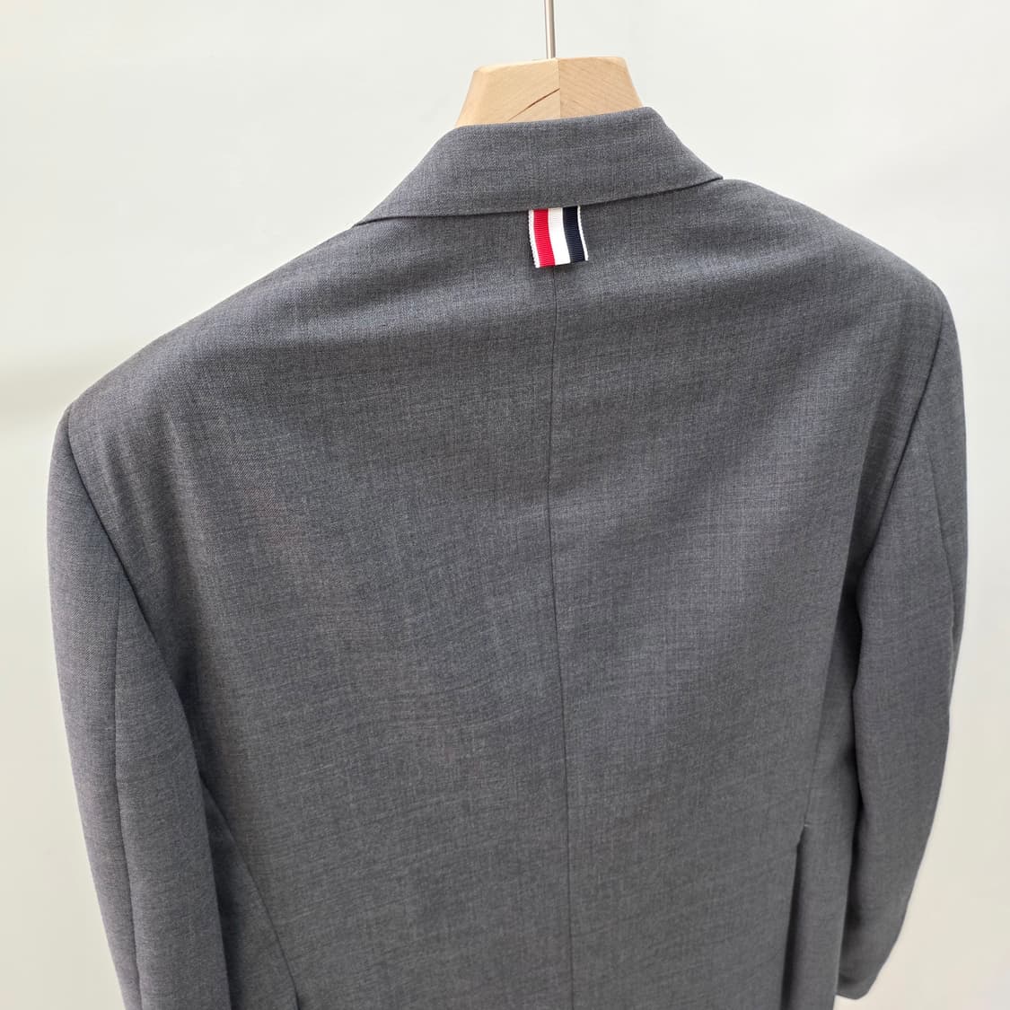[S+급/3] 톰브라운 울 트윌 클래식 수트 정장 그레이 상품이미지5