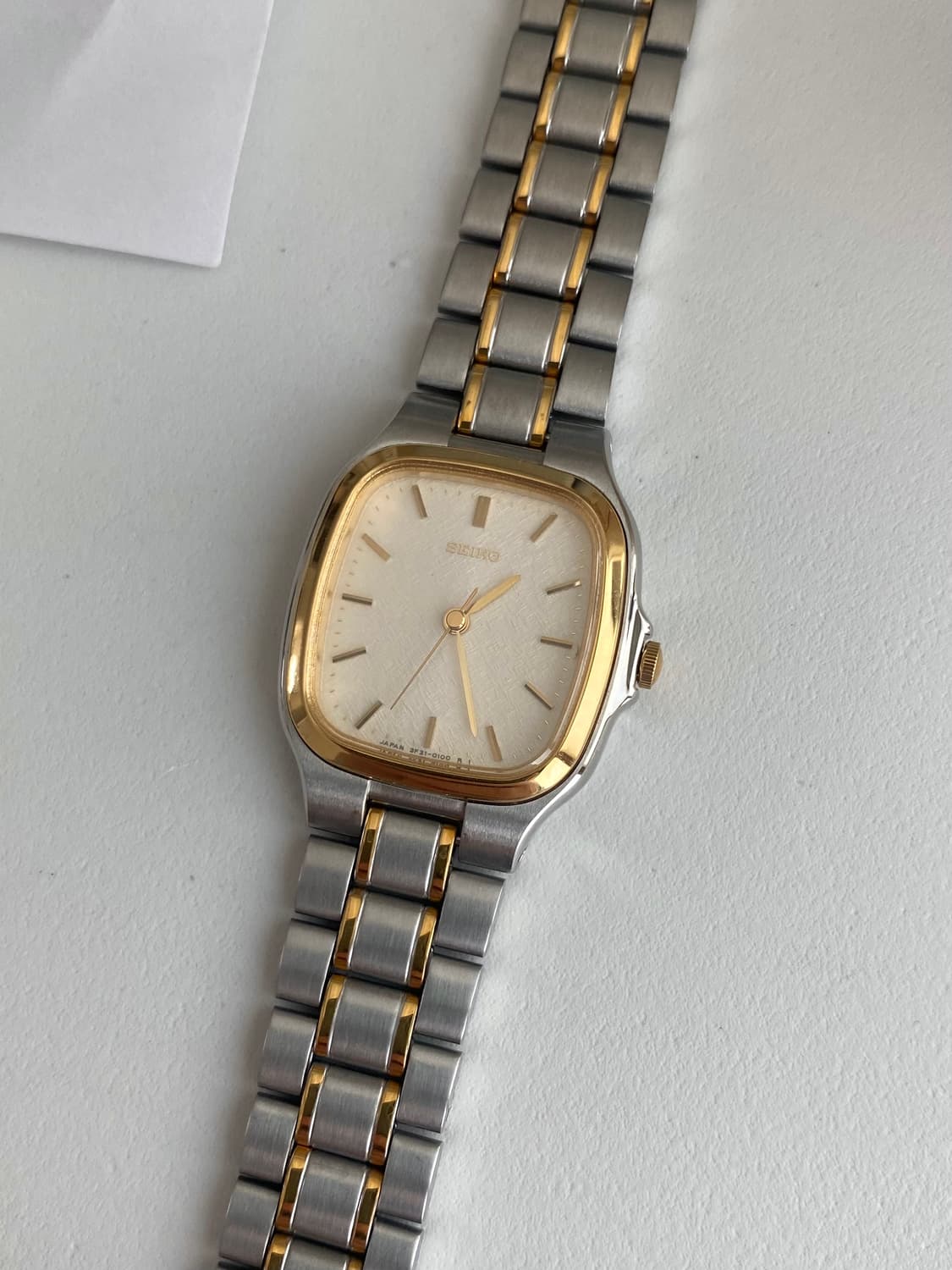 Seiko 세이코 콤비 린넨 다이얼 스퀘어 쿼츠 상품이미지1