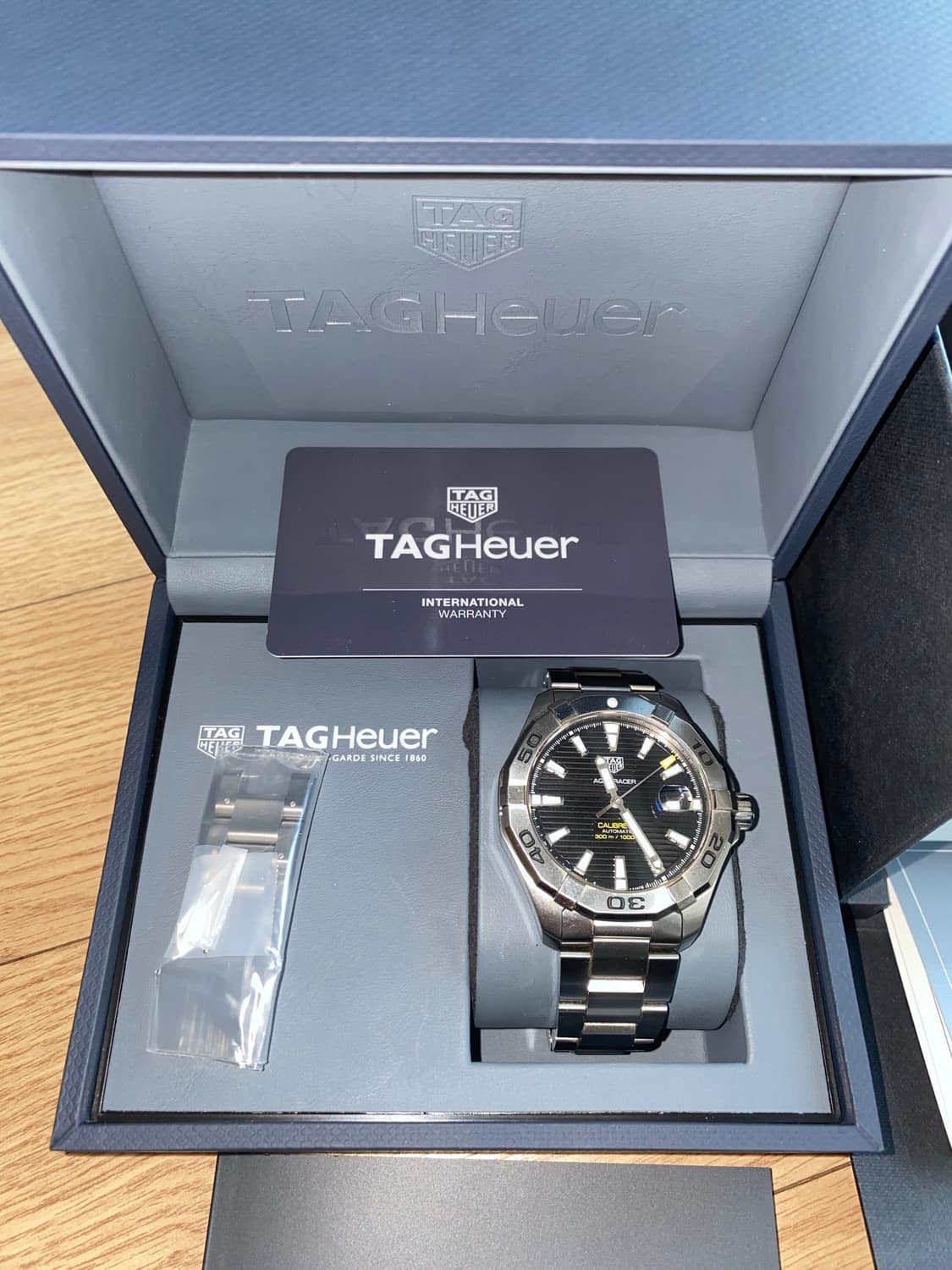 태그호이어 아쿠아레이서 300 상품이미지1