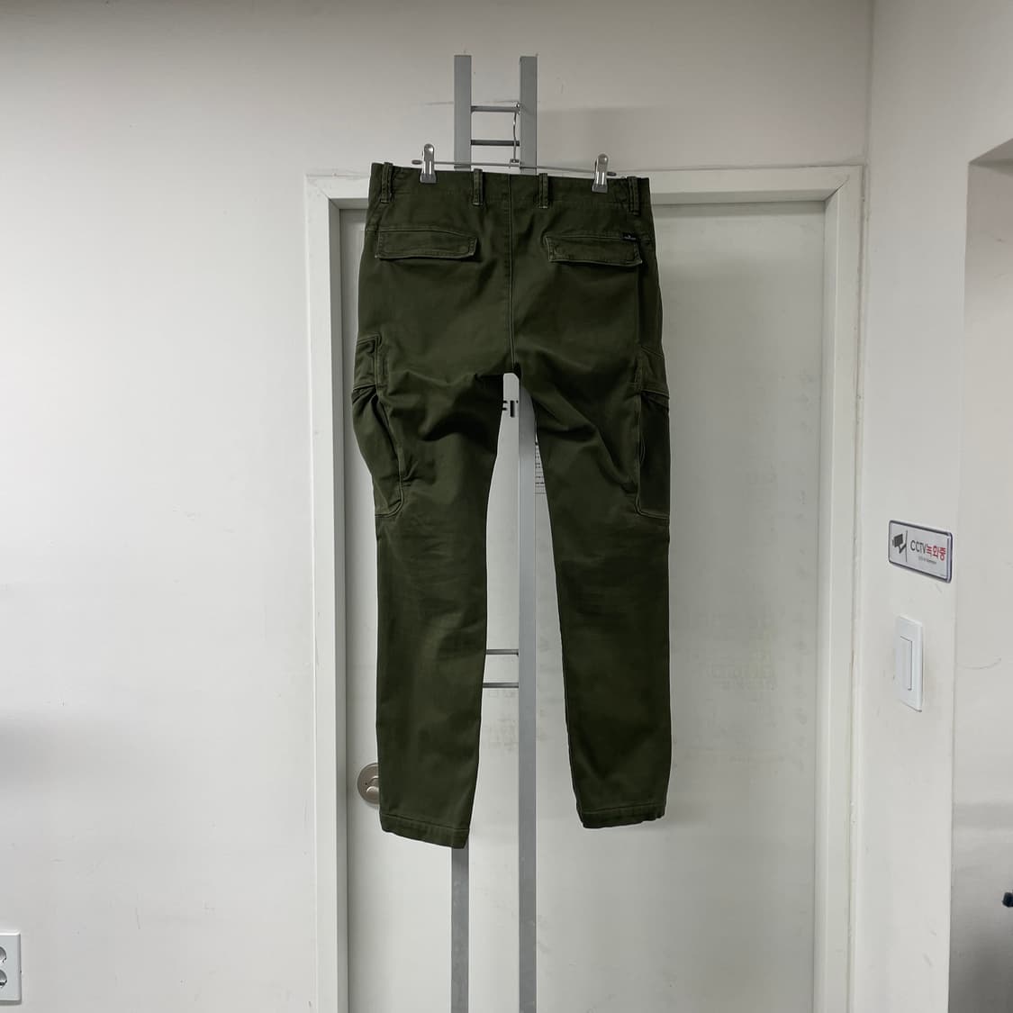 스톤아일랜드 카키 카고 팬츠 31 상품이미지4