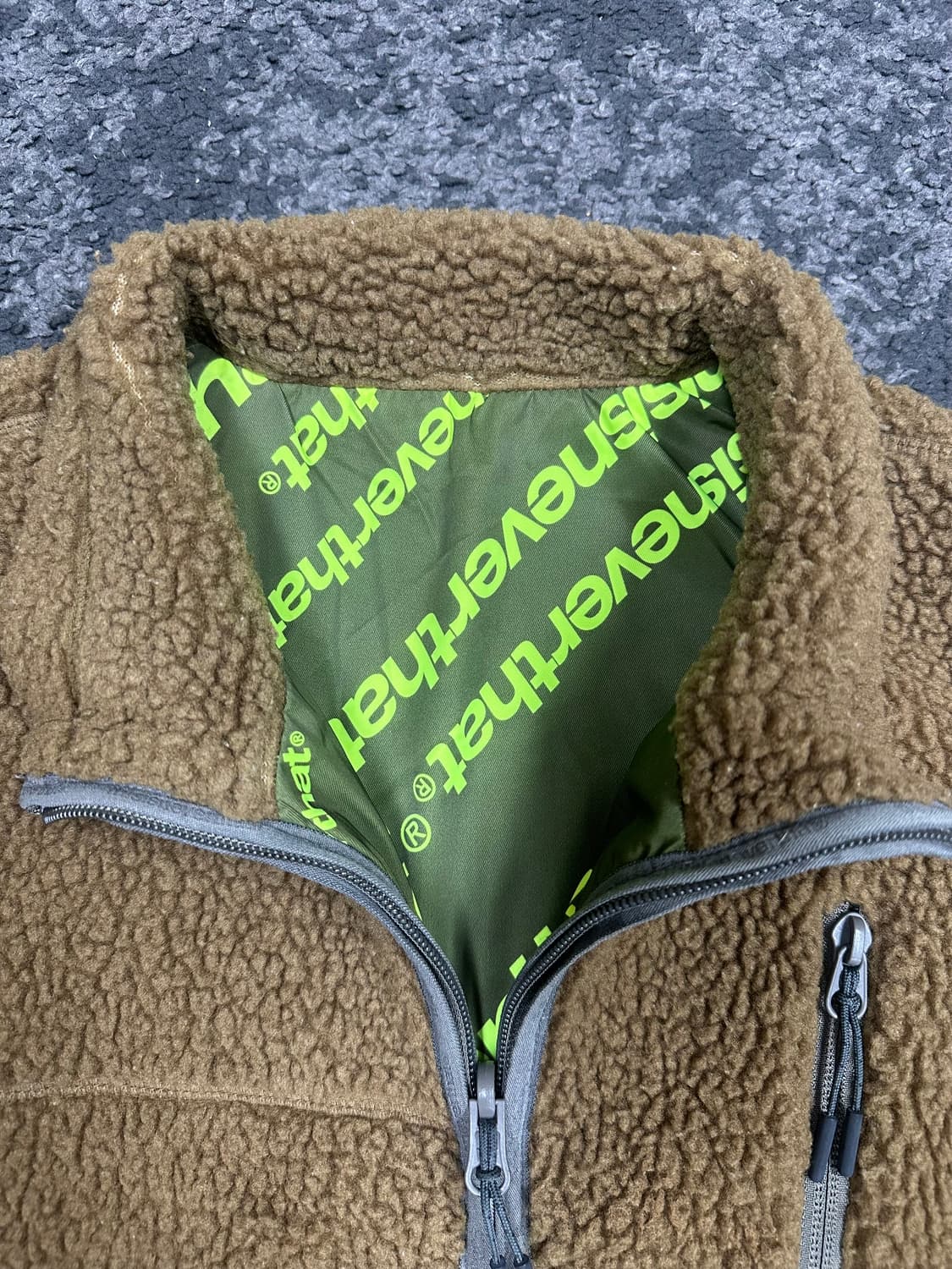 디스이즈네버댓 리버시블 플리스 브라운 M 상품이미지3