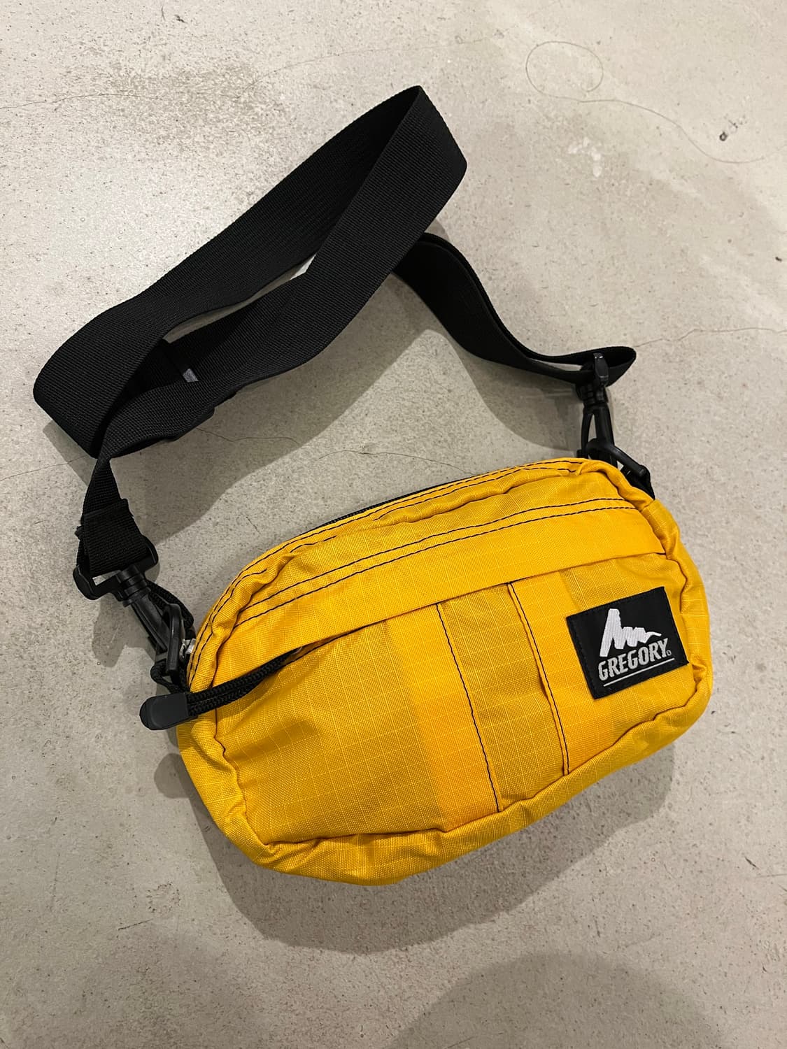 빈티지 그레고리 크로스백 상품이미지1