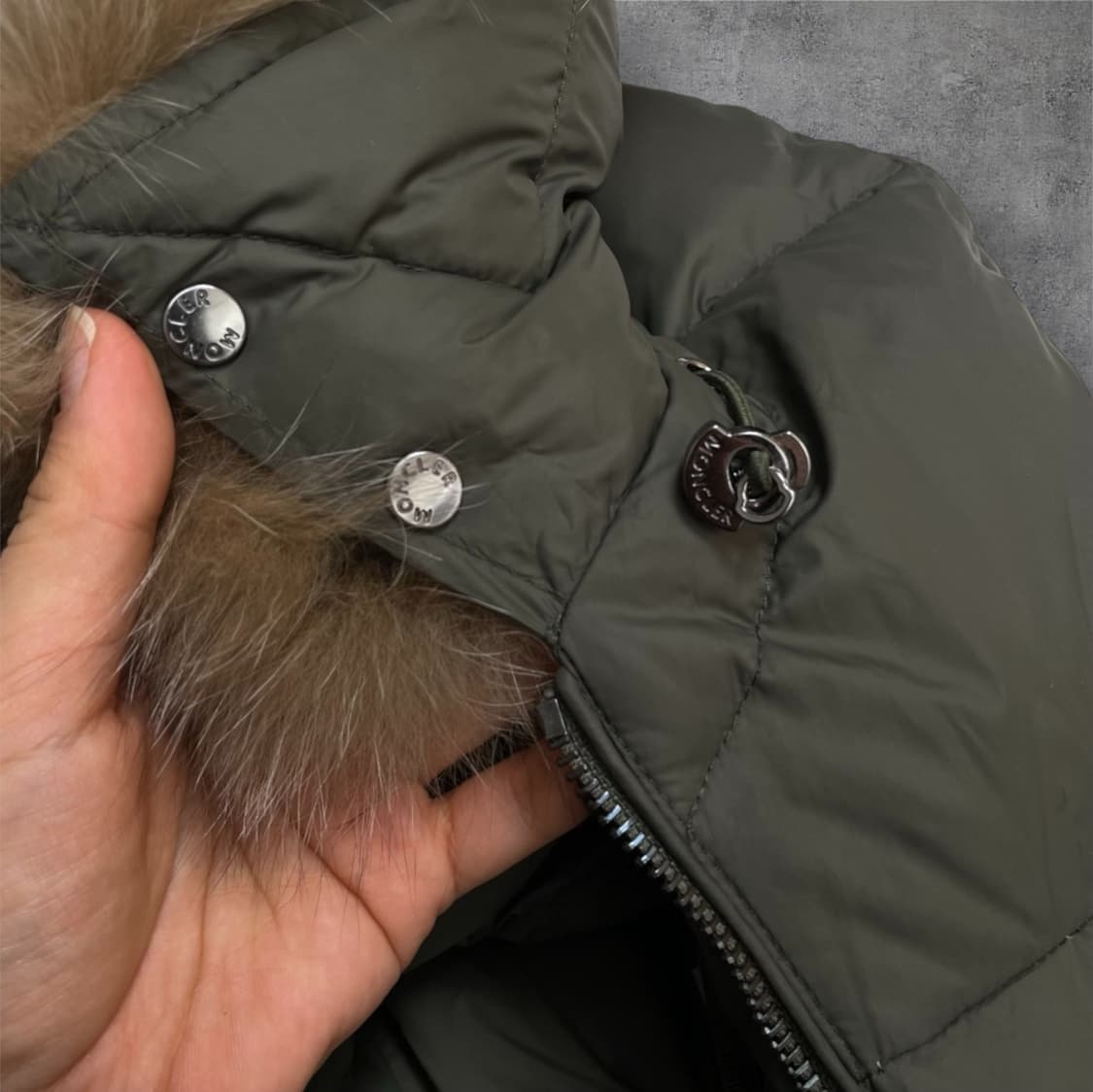 몽클레어 Moncler 카키 후드 퍼 롱패딩 1 상품이미지8