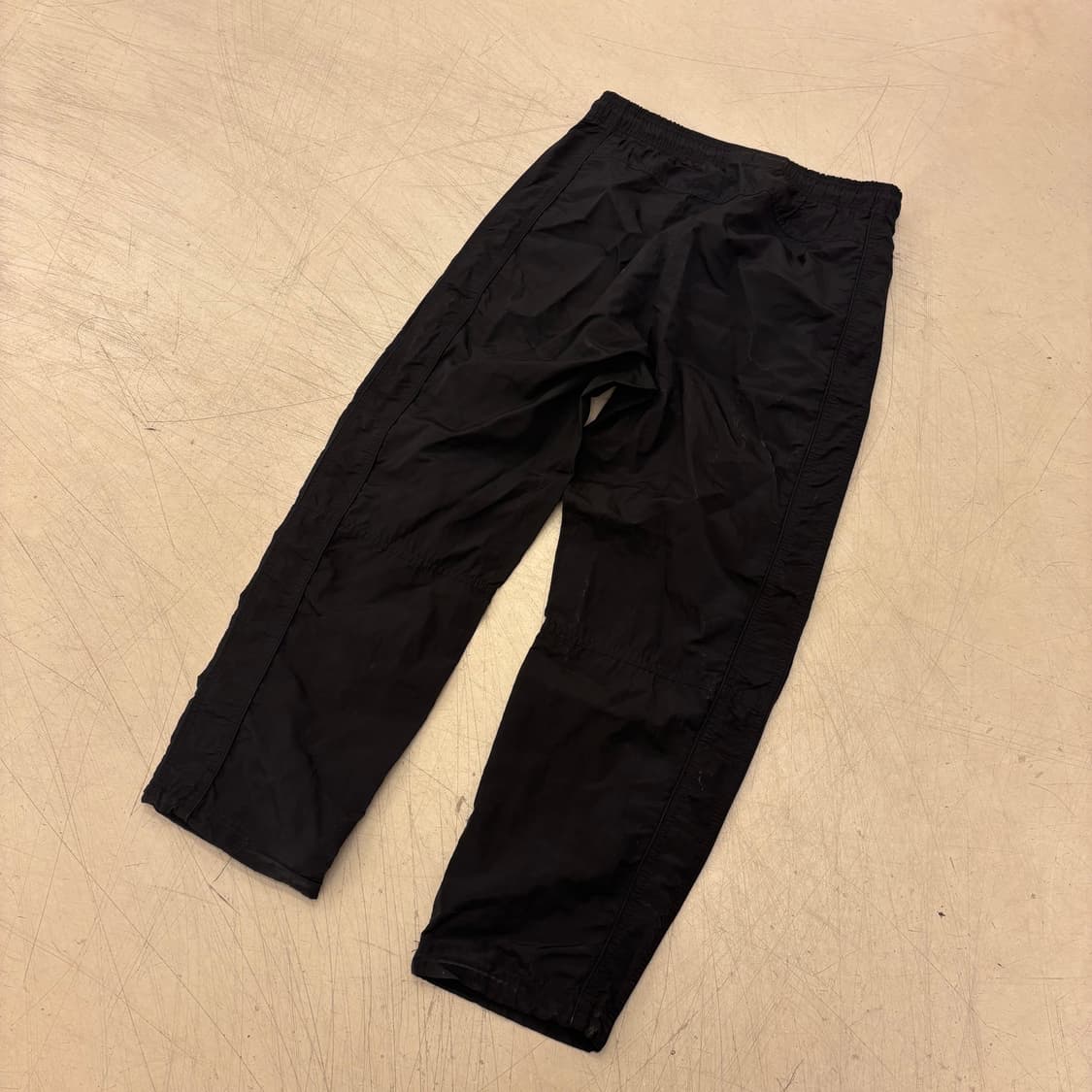 아디다스 스몰로고 블랙 트랙팬츠 상품이미지4