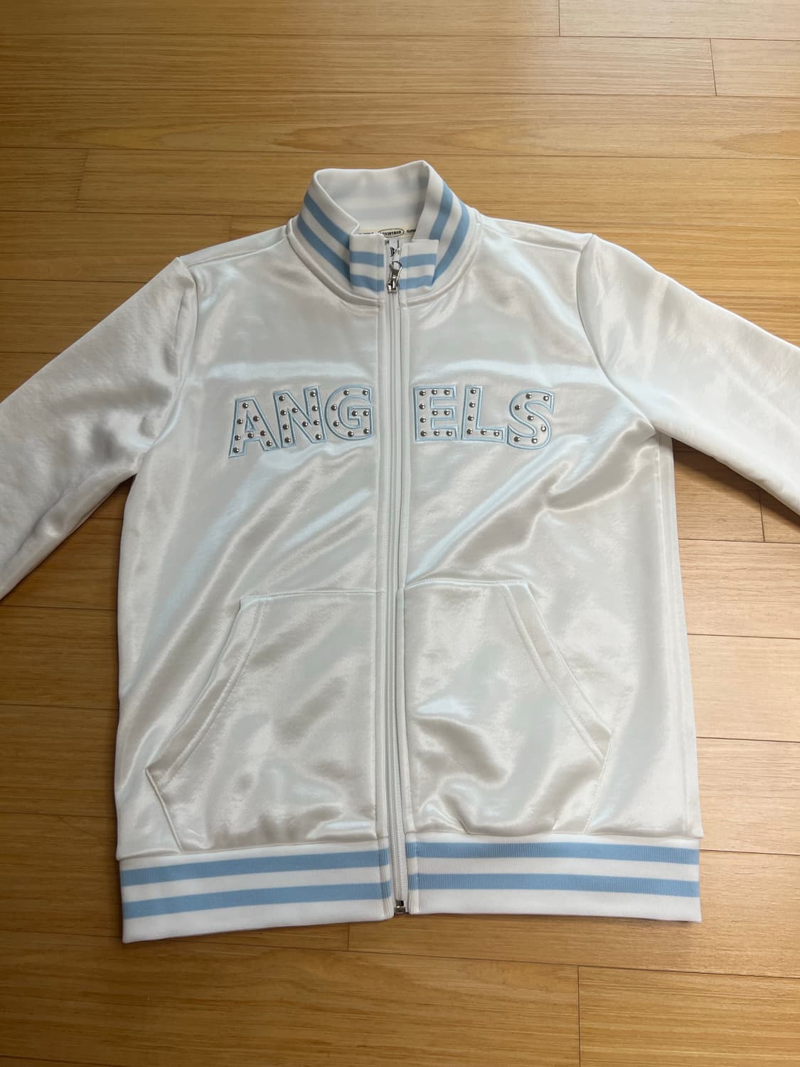 (새상품) 러브이즈트루 엔젤스 트레이닝 집업 상품이미지7