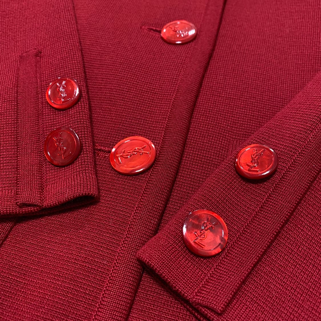 입생로랑 로고 버튼 디자인 니트 자켓 상품이미지10