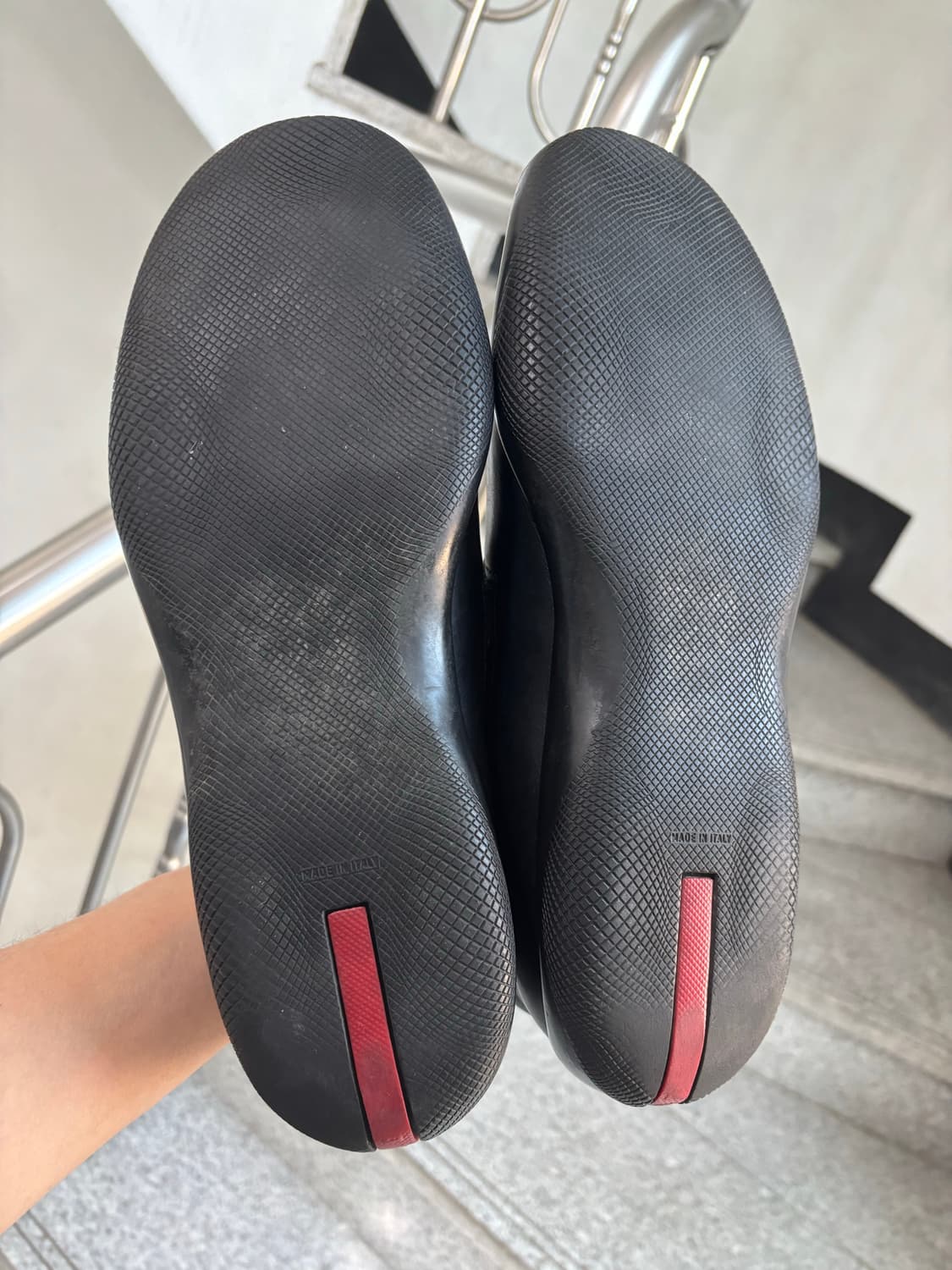 프라다 스포츠 버클 로퍼 상품이미지3