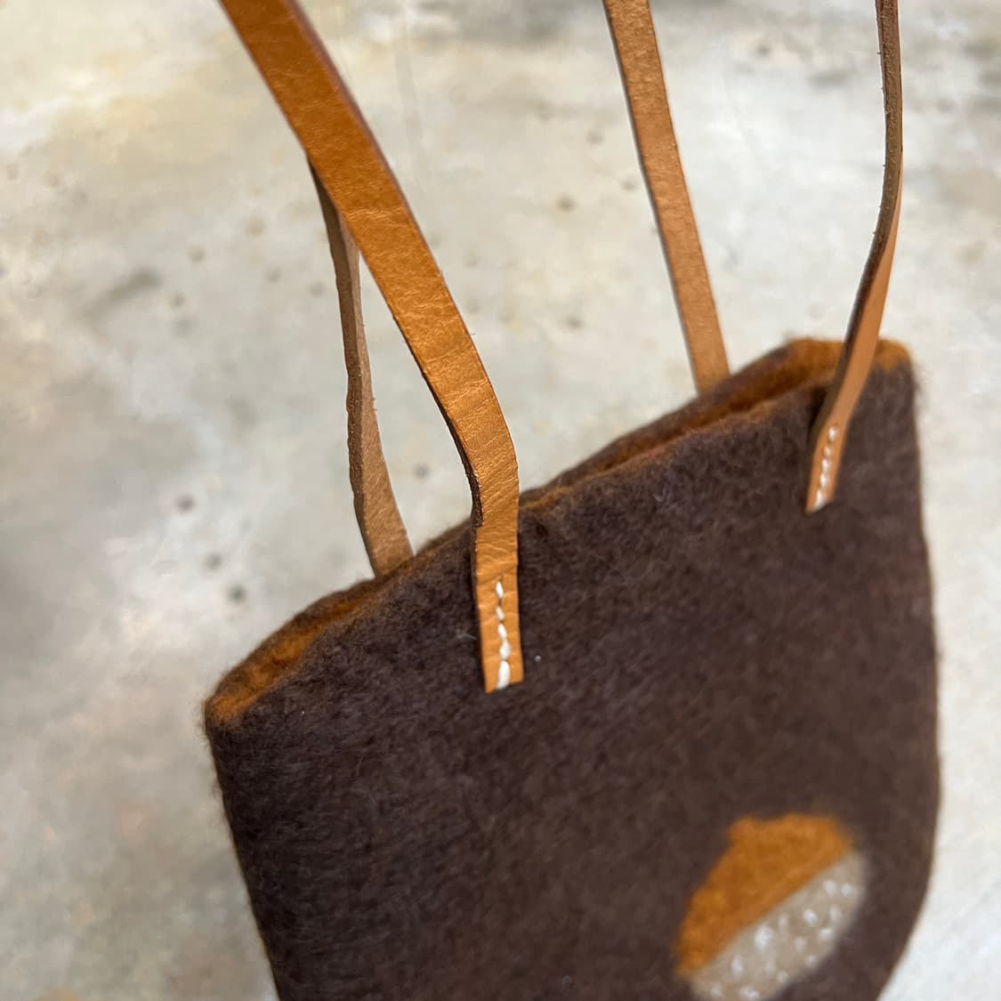밤송이 펠트 가방 상품이미지3