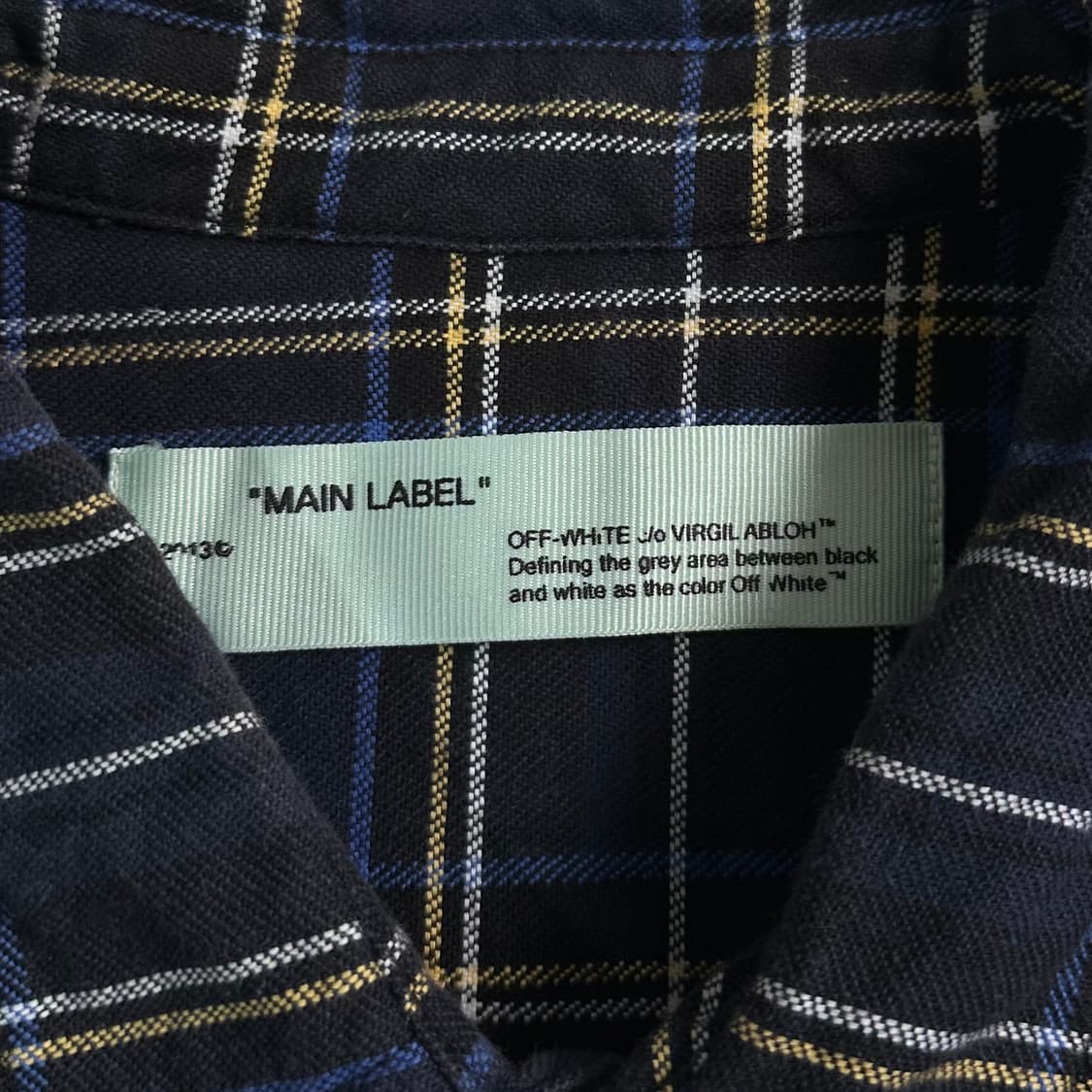 오프화이트 에로우 체크 셔츠   상품이미지9