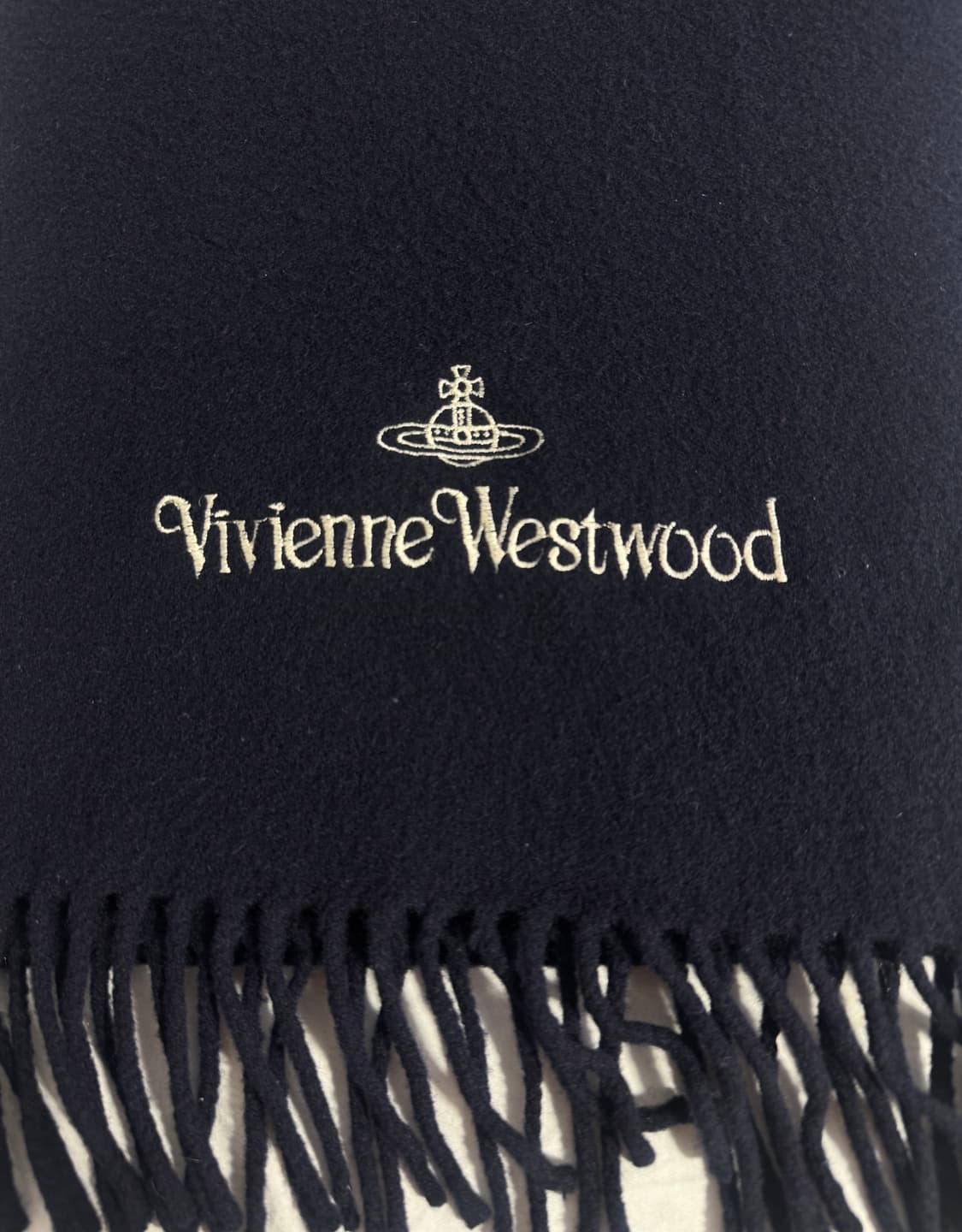 비비안 웨스트우드 맨 머플러 상품이미지2