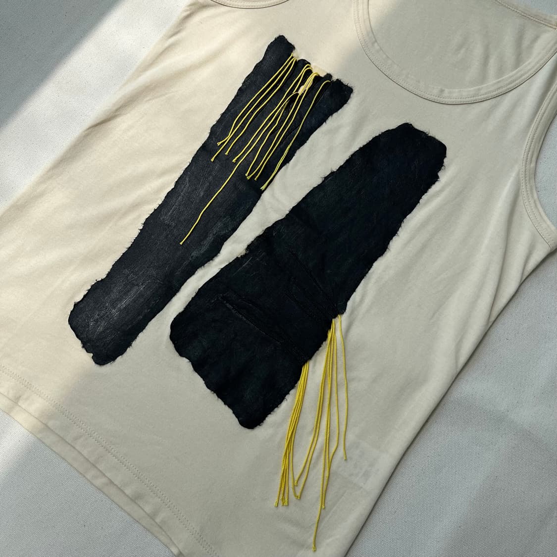 이세이미야케 텍스처 크랙 그래픽 슬리브리스 상품이미지4