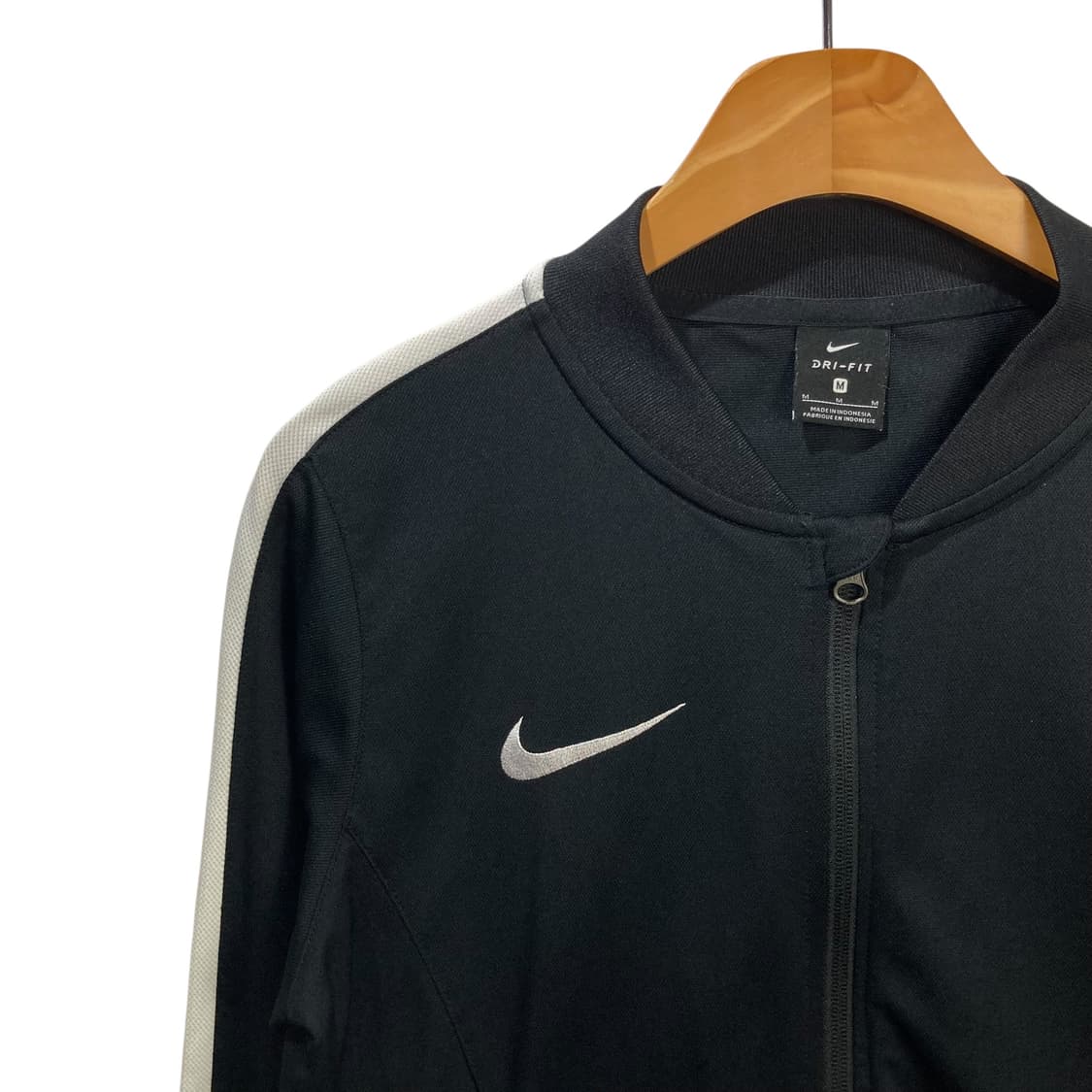 나이키 스우시 블랙 트랙탑 상품이미지3