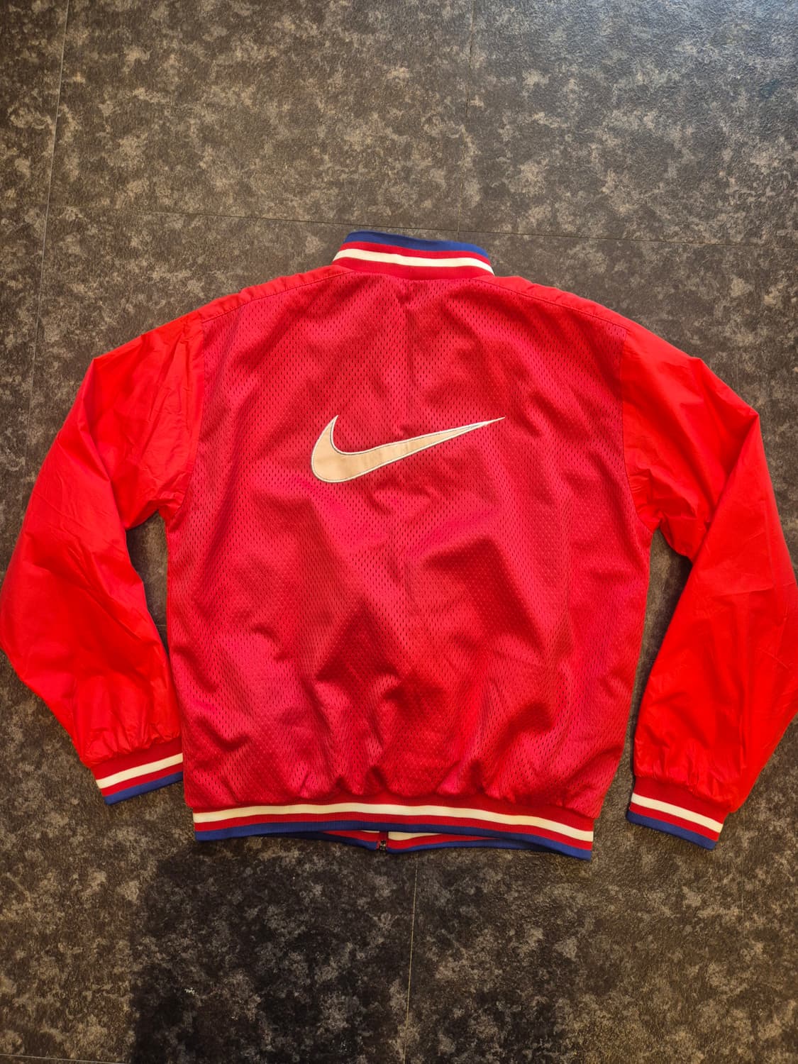 나이키 팀 바람막이 자켓 L 사이즈입니다 상품이미지6