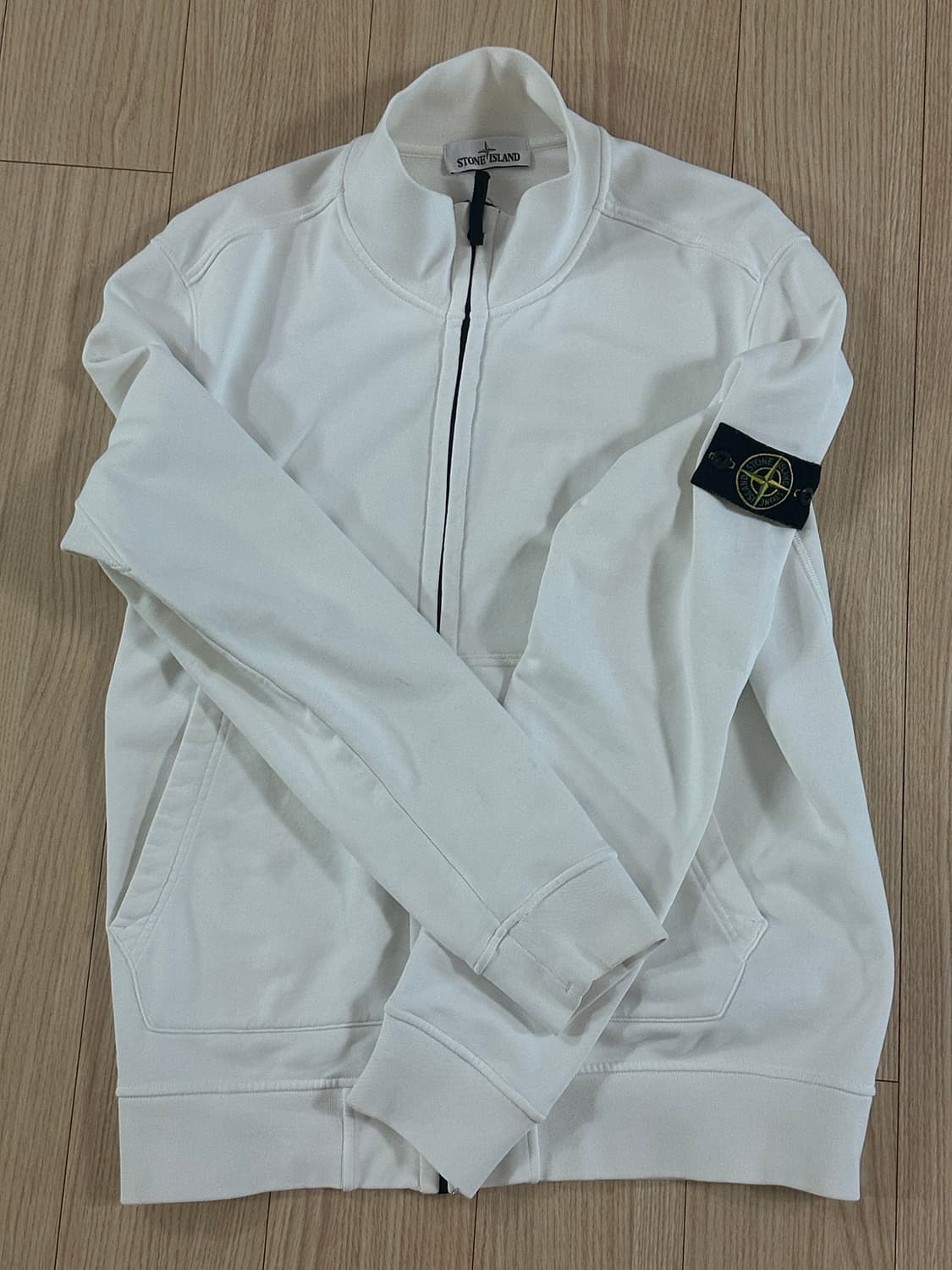 스톤아일랜드 집업 상품이미지1