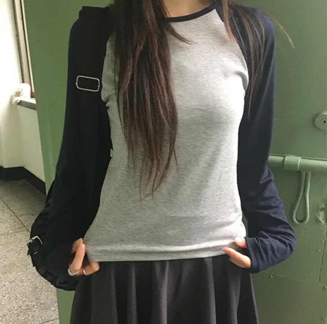 이오 배색 나그랑 긴팔 티셔츠 상품이미지1