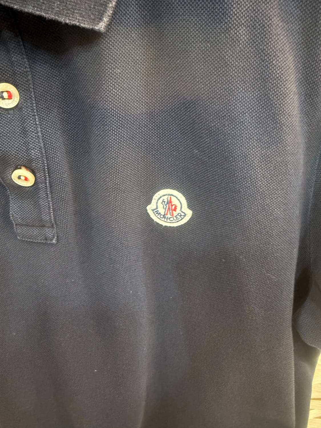 105 정품 몽클레어 반팔 팝니다 상품이미지3