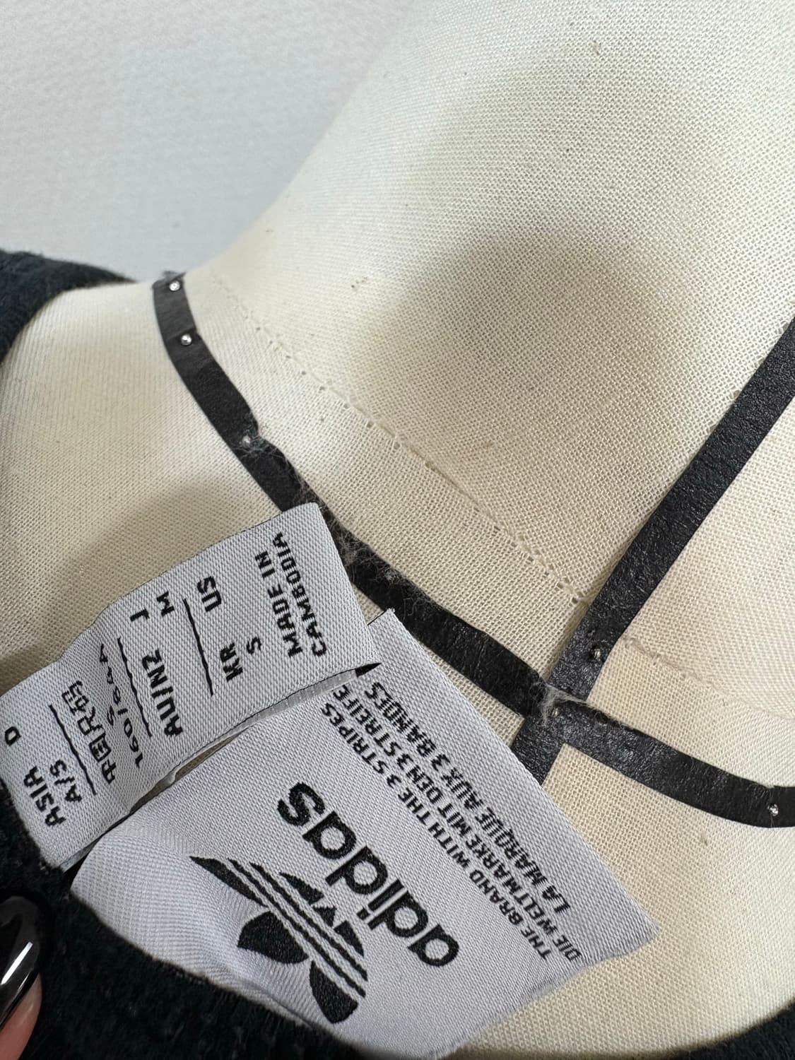 아디다스 adidas original 블랙 나시 상품이미지6