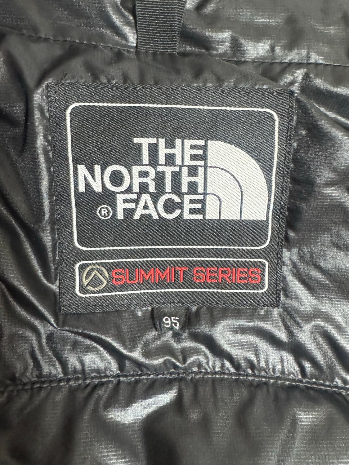 100-103 노스페이스 서밋시리즈 아콘 카구아 블랙 패딩 상품이미지3