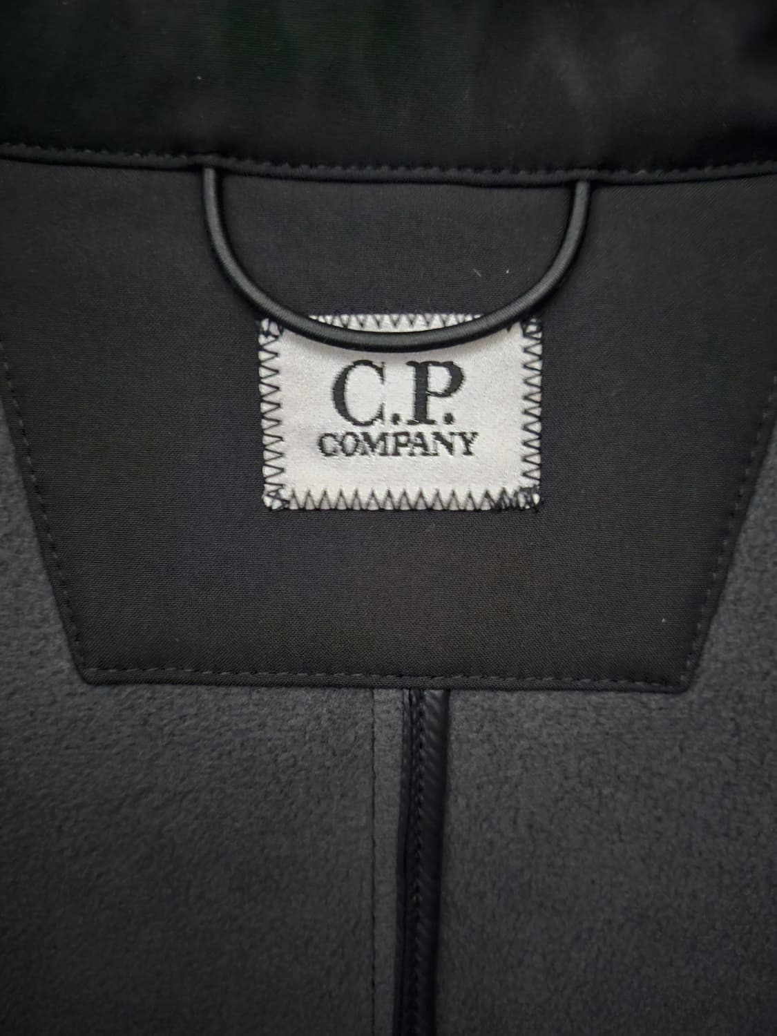 CP컴퍼니 소프트쉘 야상자켓 / 48(100) 상품이미지3