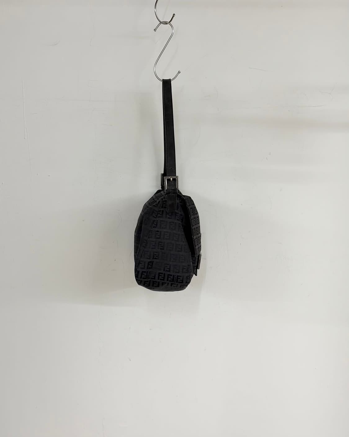 펜디 블랙 ff 로고 캔버스 주키노 맘마백  상품이미지4