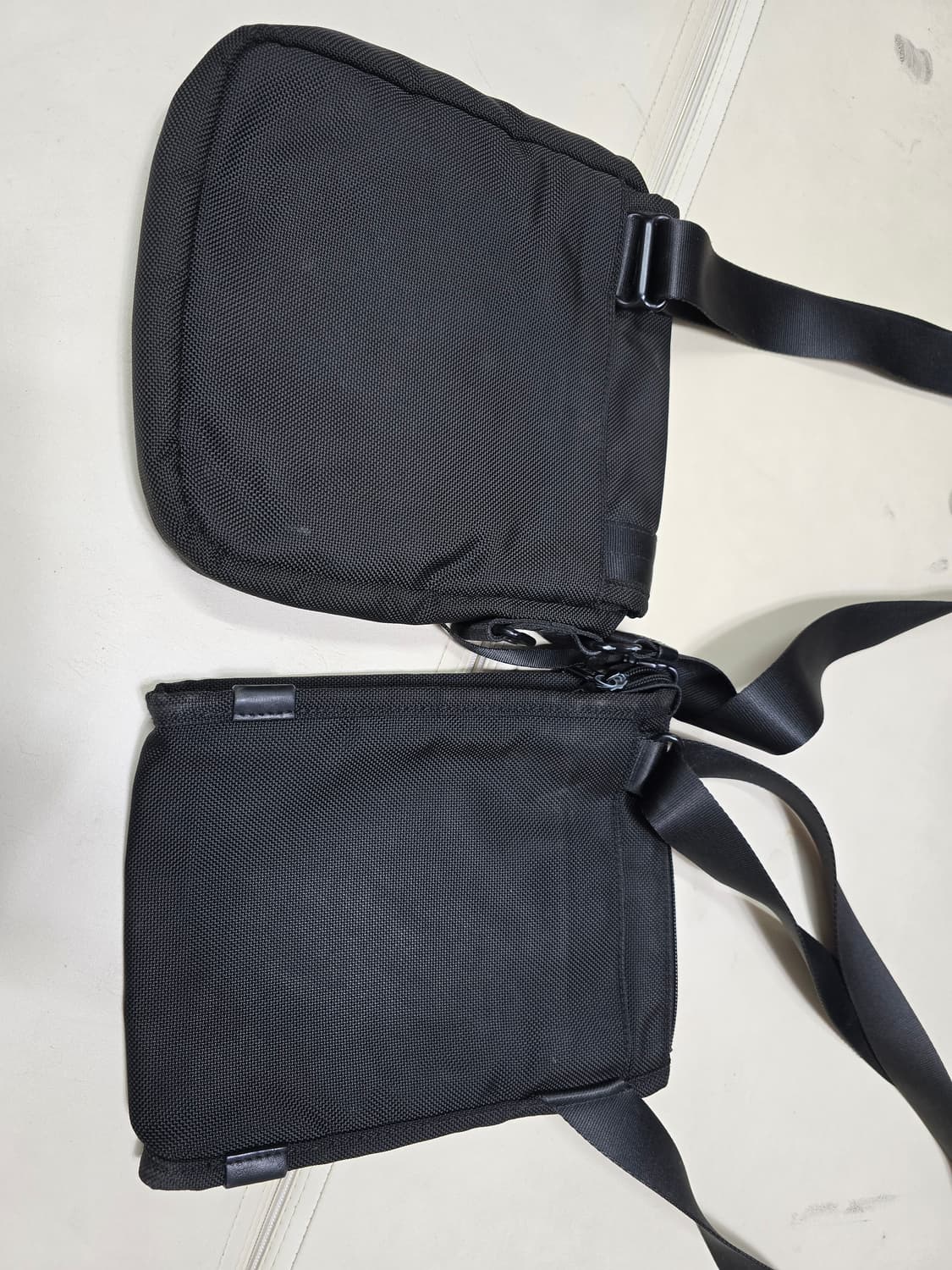 투미 크로스백 메신저백 상품이미지2