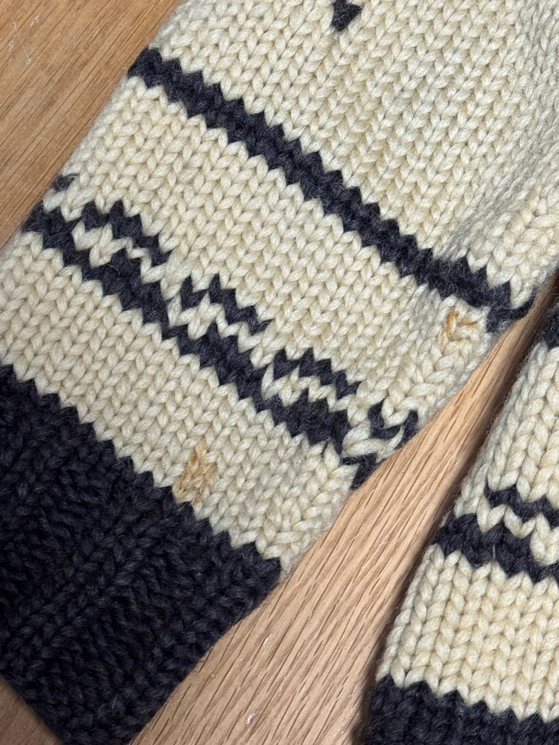 캐나디안 스웨터 코위찬 팝니다 상품이미지3