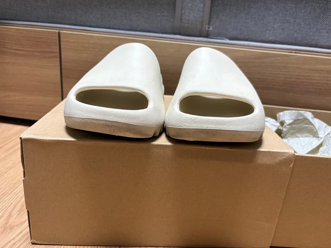 아디다스 이지슬라이드 본 275 상품이미지4