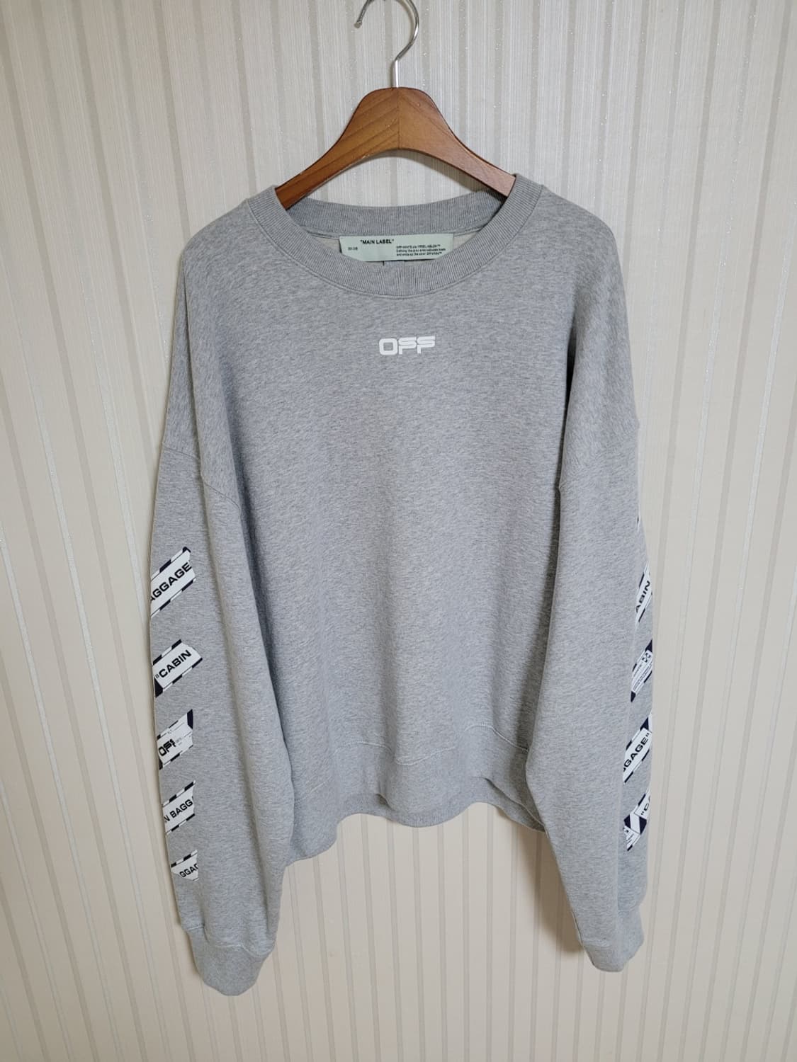 오프화이트 그레이 에어포트 애로우 맨투맨 XL 상품이미지4