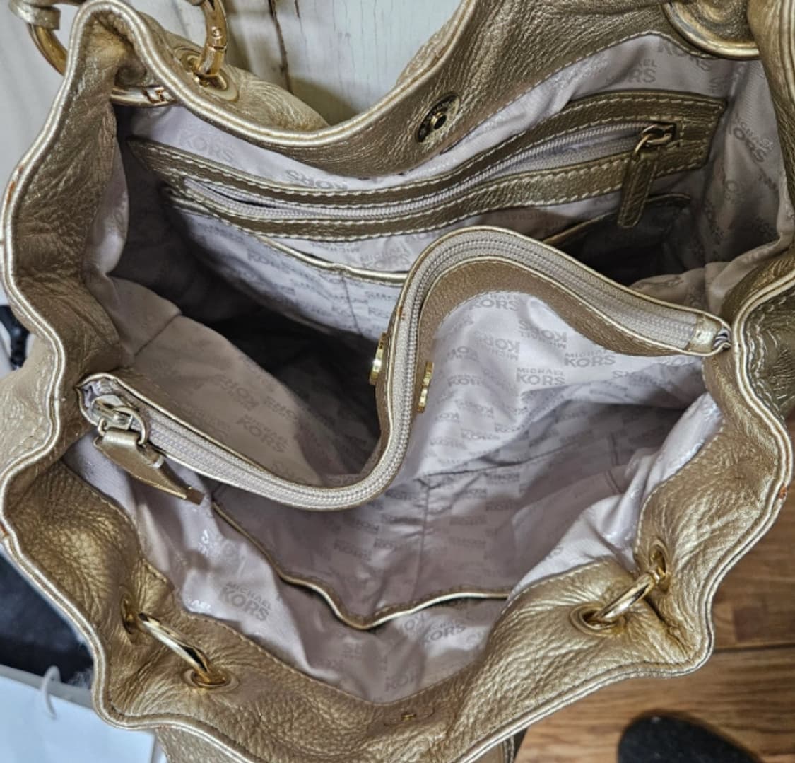 Michael kors 마이클코어스 y2k 골드 갸루 숄더백 상품이미지3