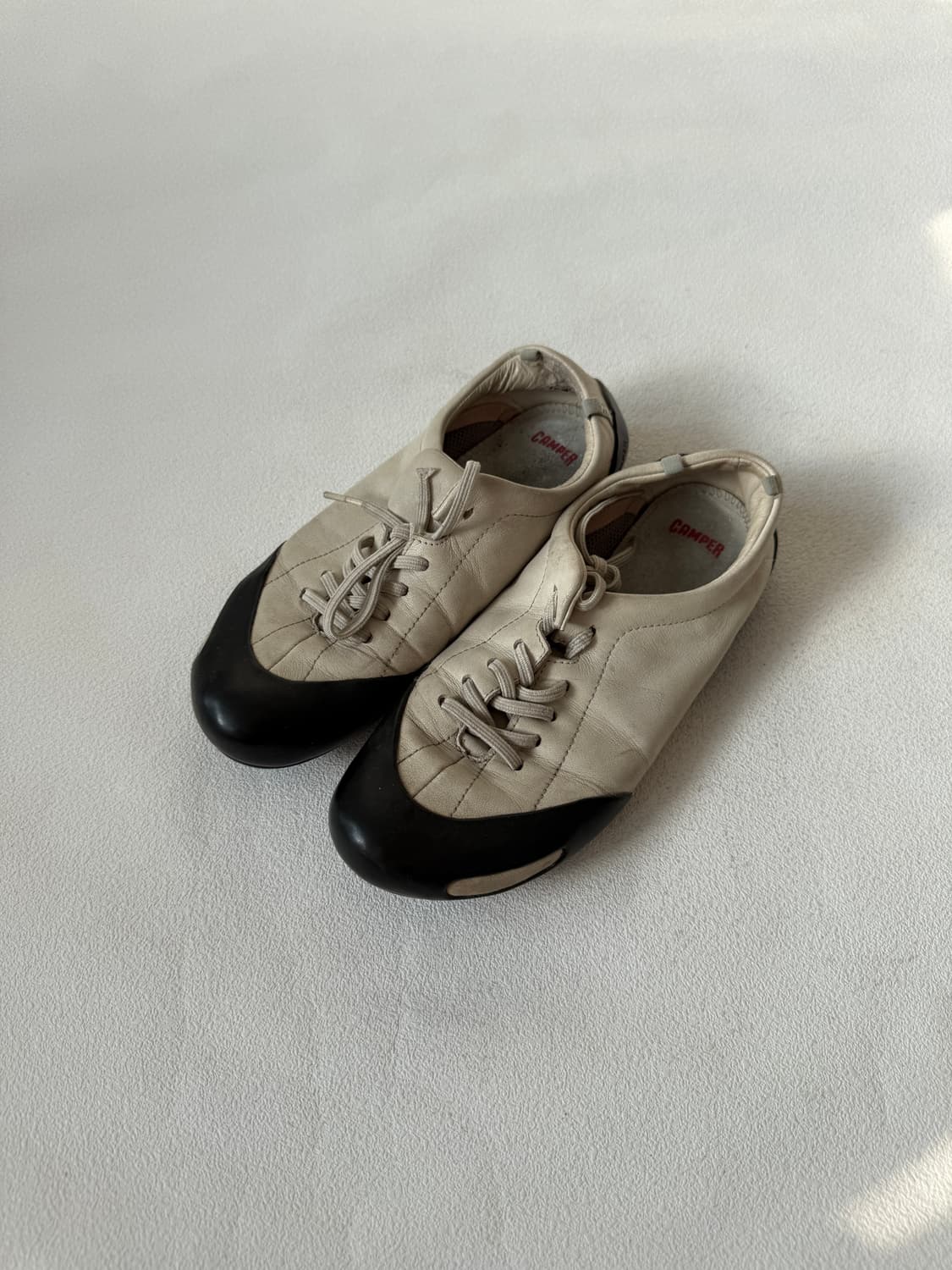 [약 230]캠퍼(CAMPER) 레더 스니커즈 상품이미지3