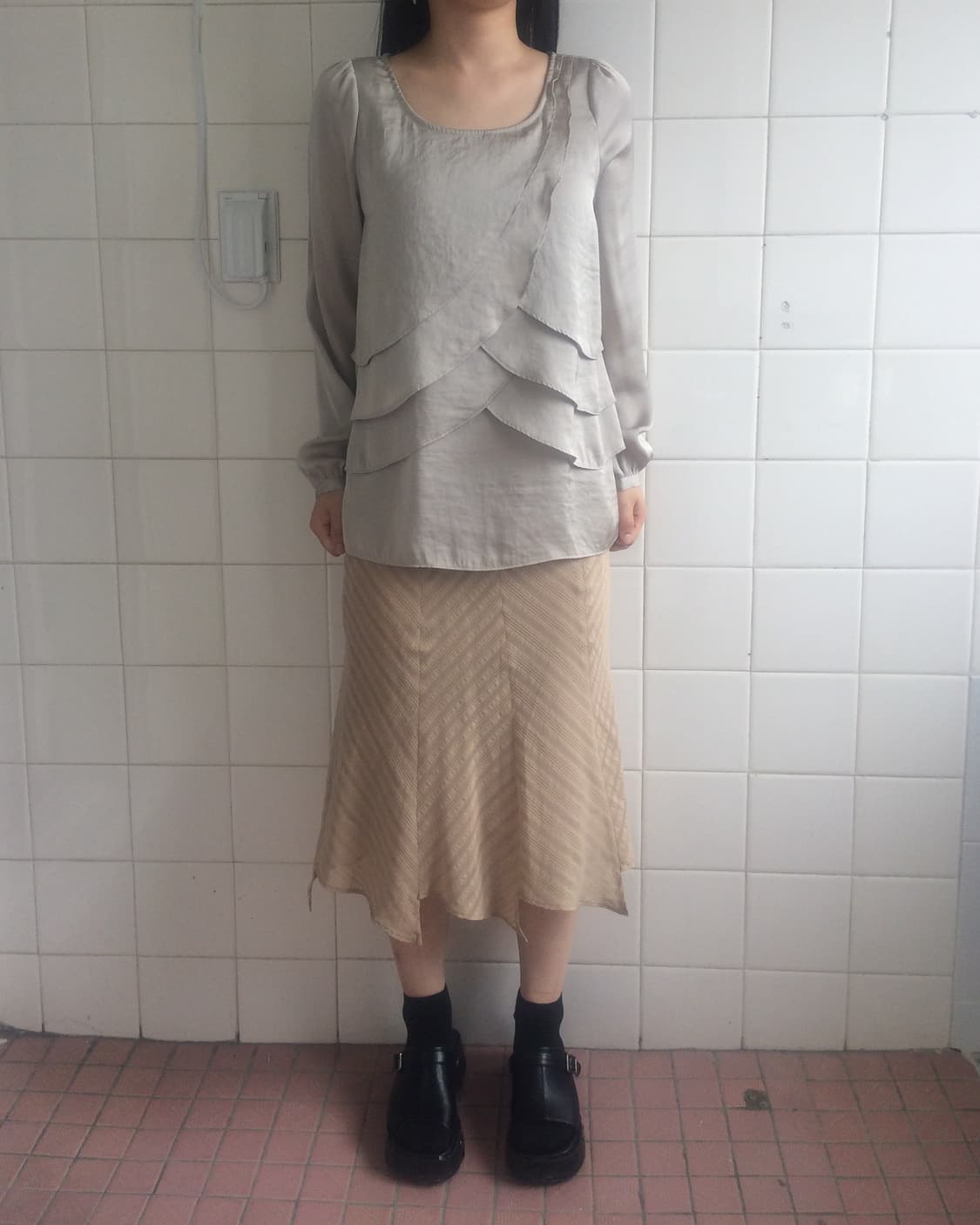 Layer point blouse 상품이미지1