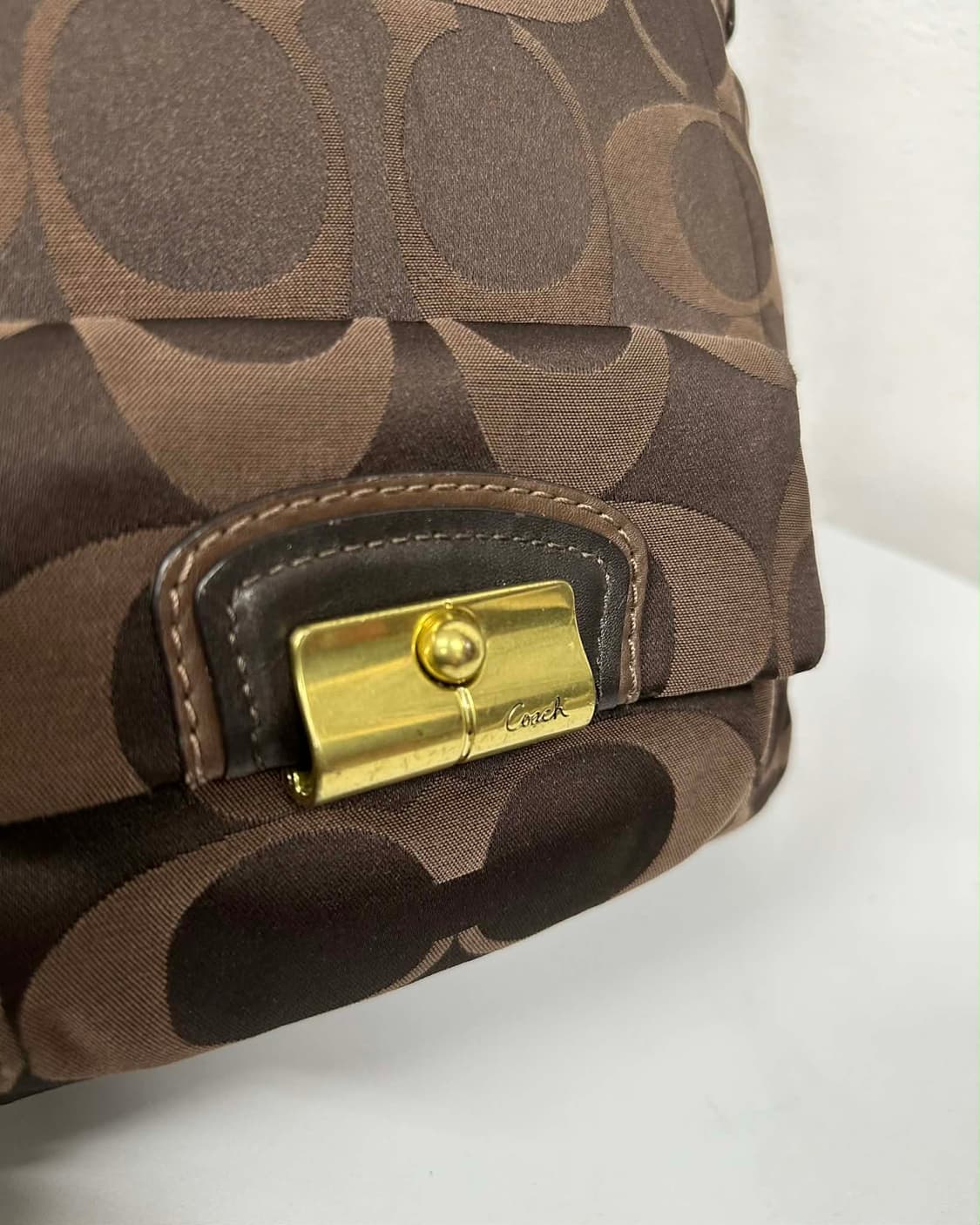 코치 시그니처 C 자가드 숄더백 상품이미지6