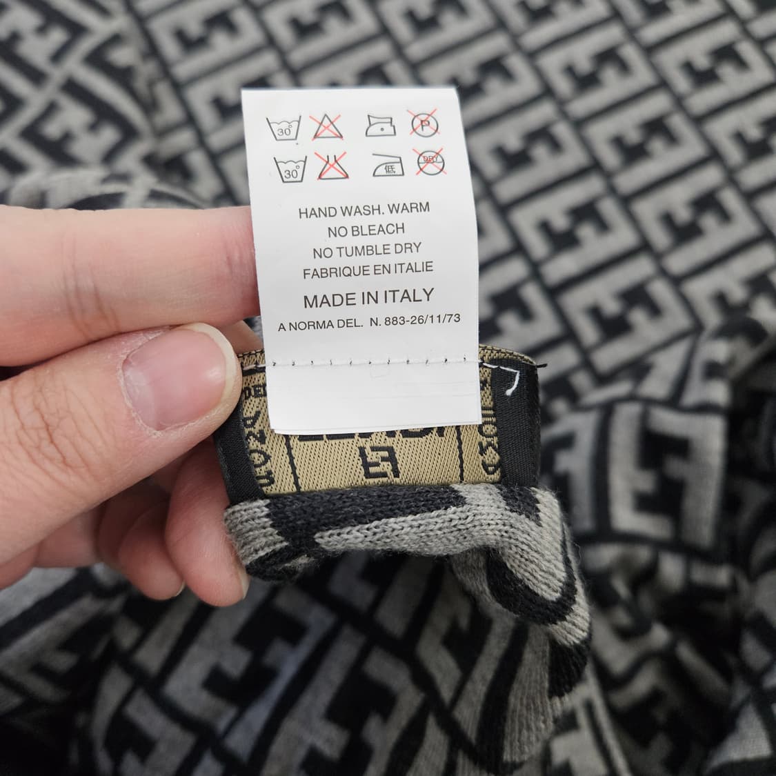 [실측확인] 펜디 빈티지 리버시블 주카 시그니처 머플러 0120Y2 상품이미지5